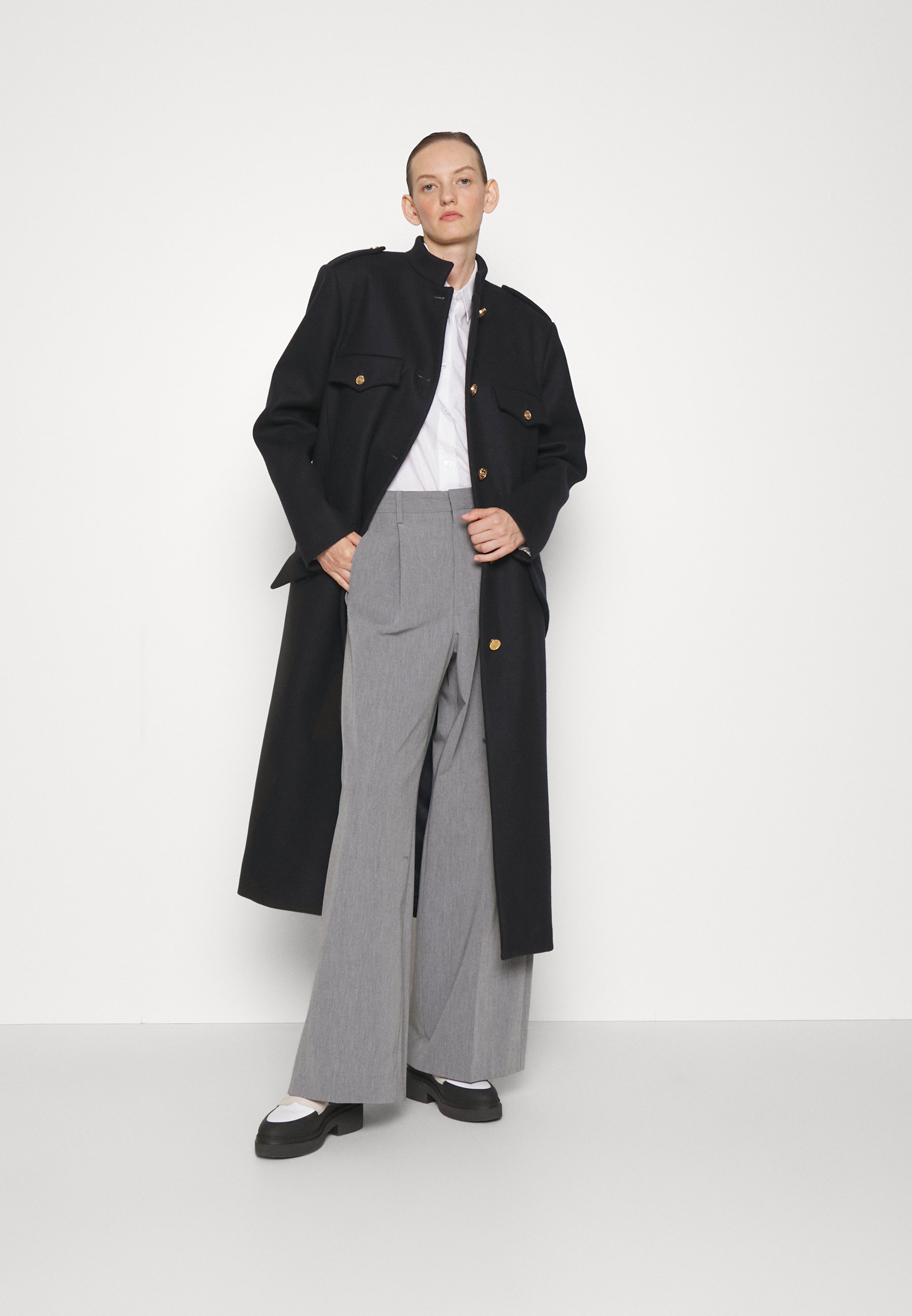 L0BA - Classic coat