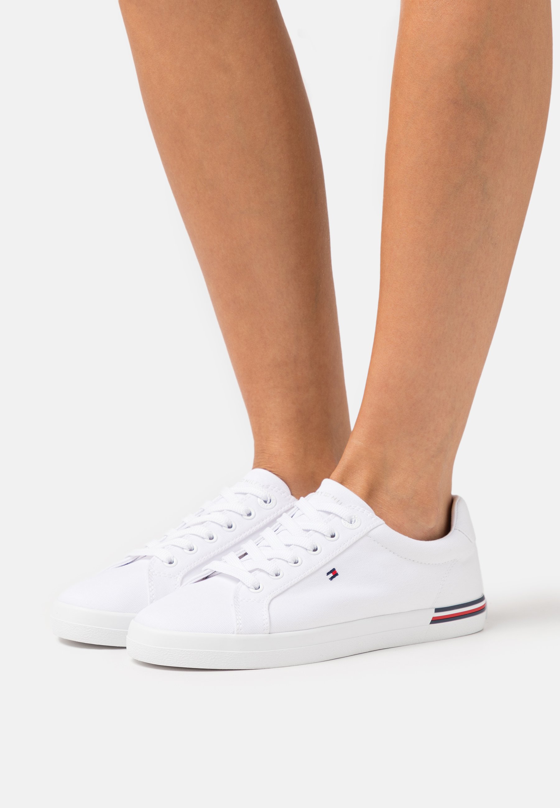 ESSENTIAL STRIPES- Trainers