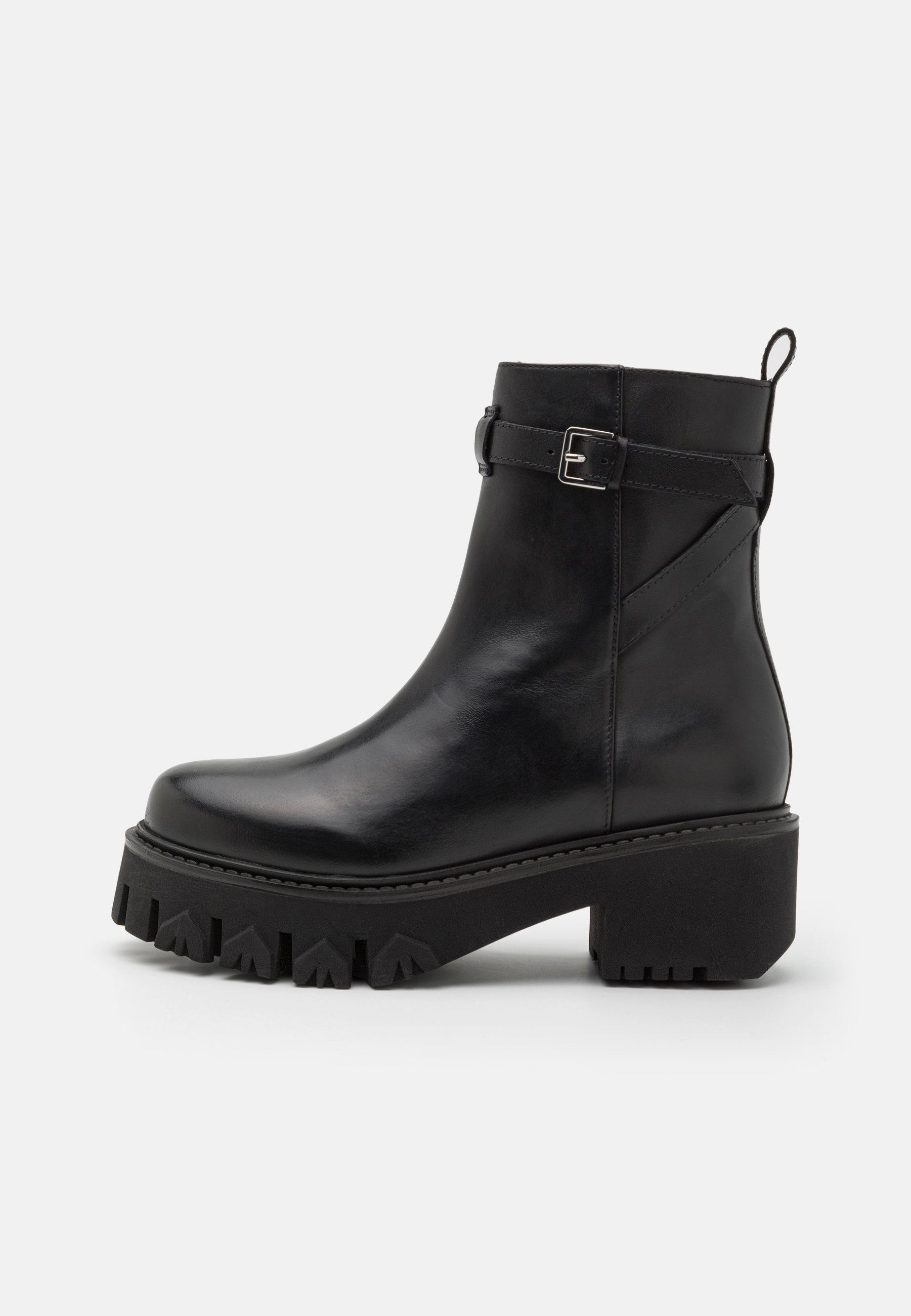 Platform ankle boots