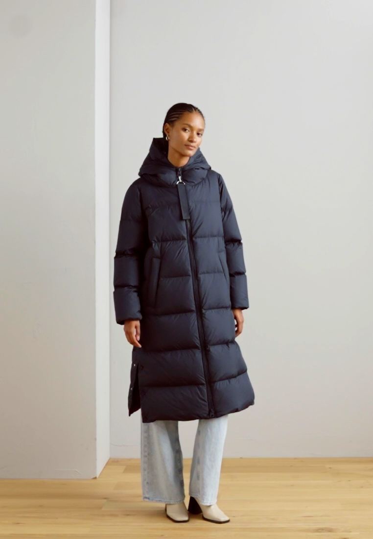 FIXED HOOD WELT POCKETS SIDE SLITS WITH PRESSBUTTONS - Down coat