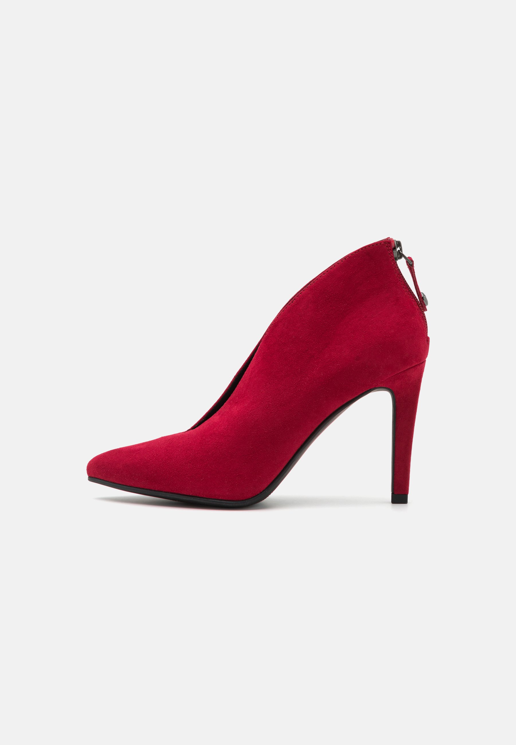 Classic heels