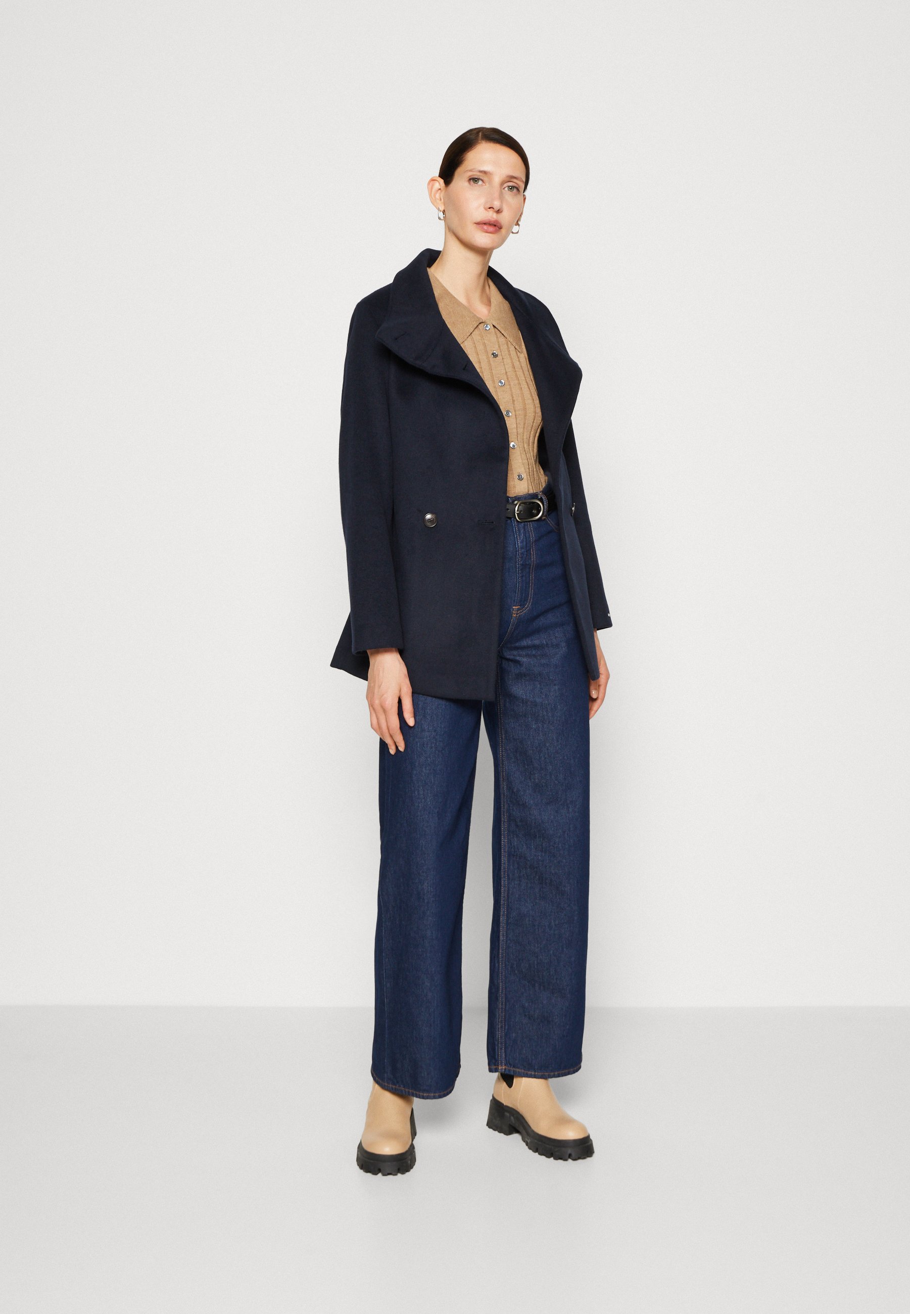 BELTED FUNNEL - Short coat