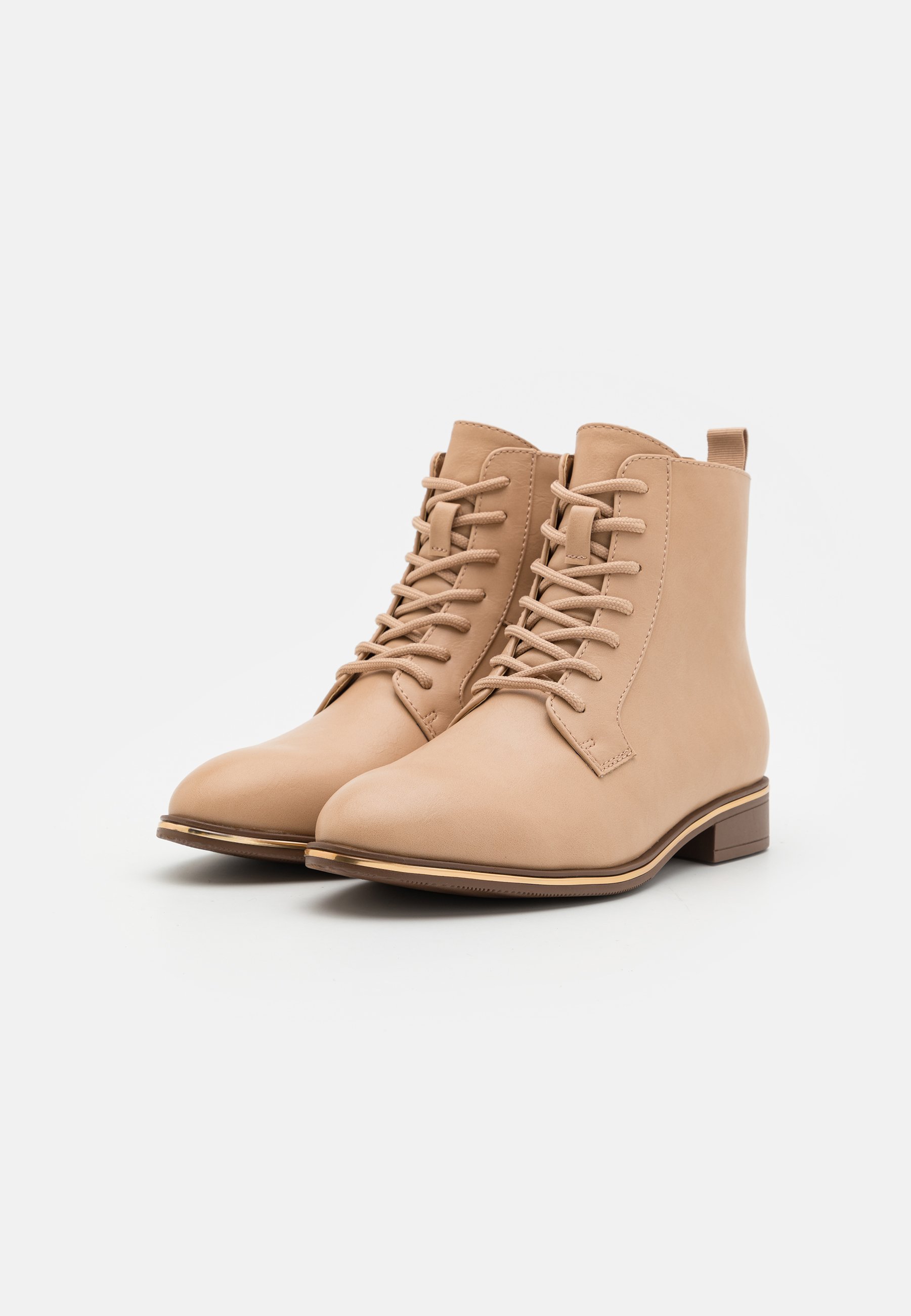 Lace-up ankle boots