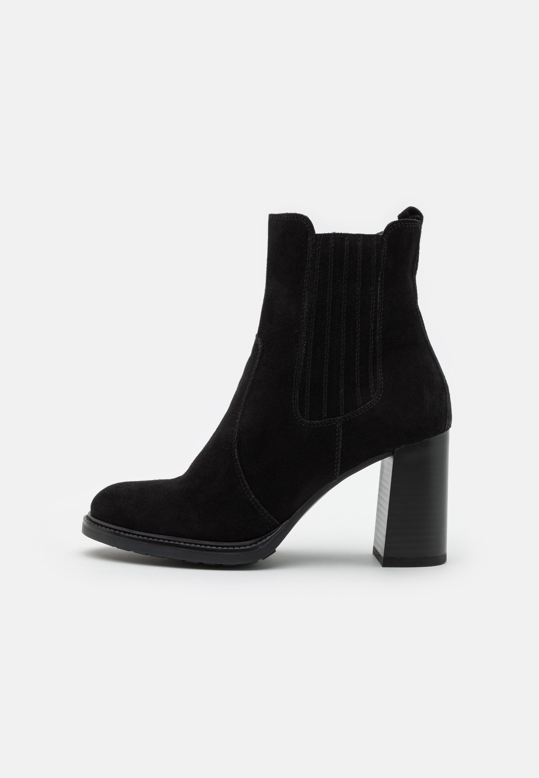 LEATHER- Classic ankle boots