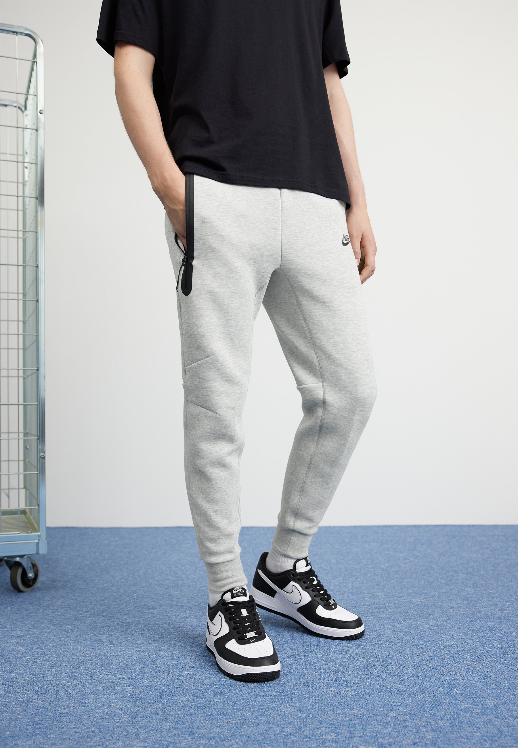 Tracksuit bottoms