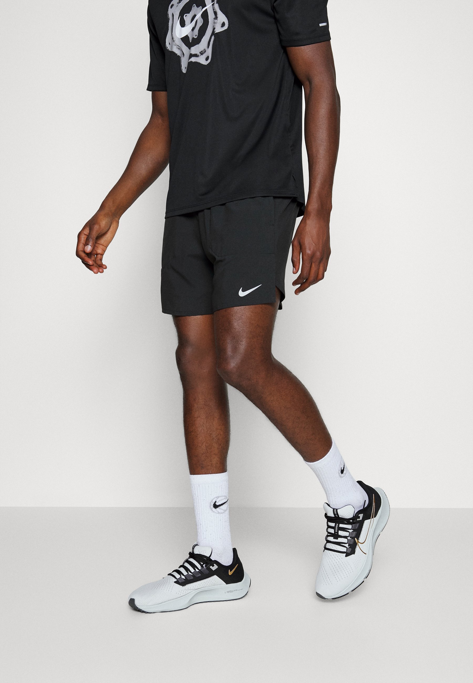 STRIDE - Sports shorts