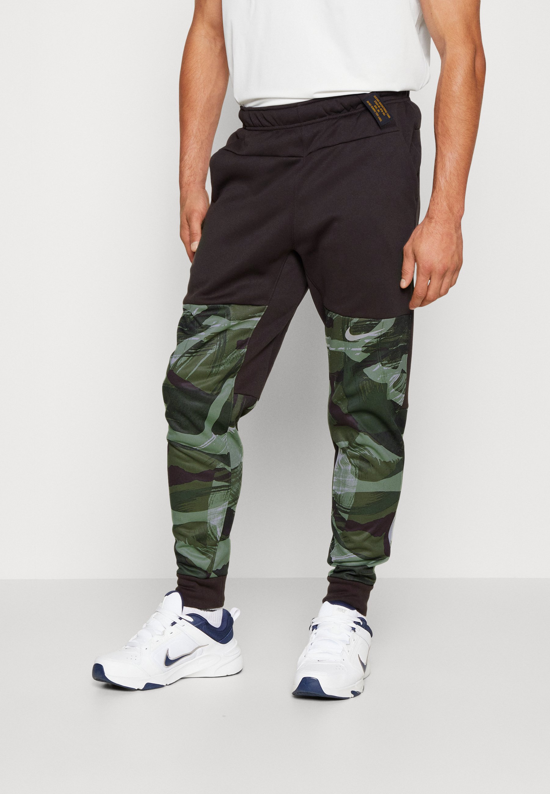 PANT TAPER CAMO - Tracksuit bottoms