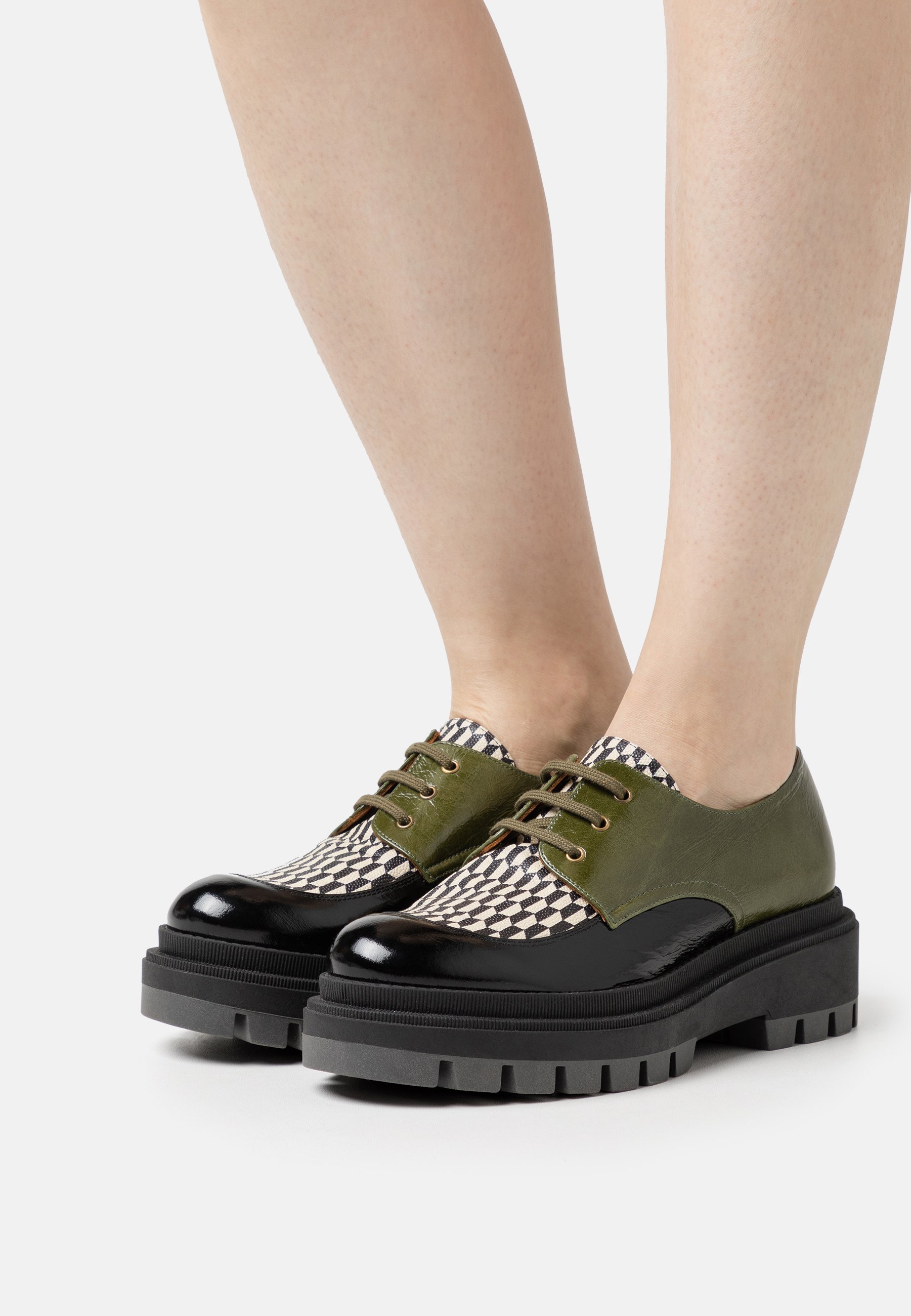 WYDU - Lace-ups