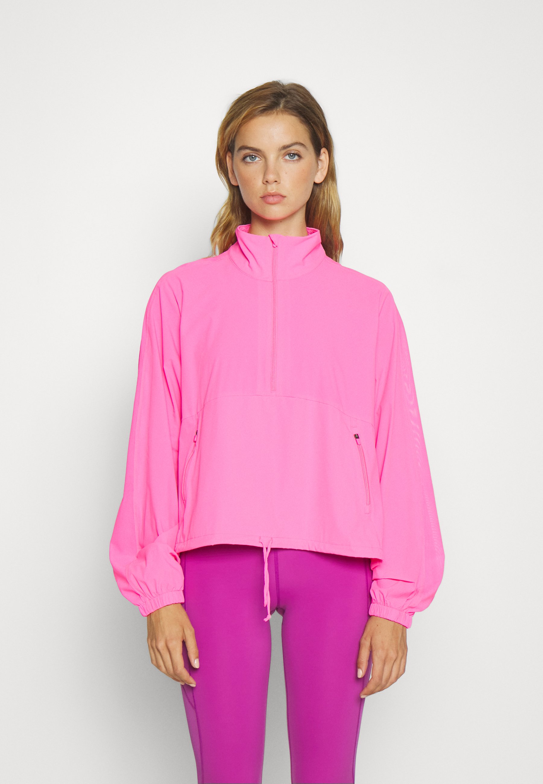 TRAINING DAY - Windbreaker