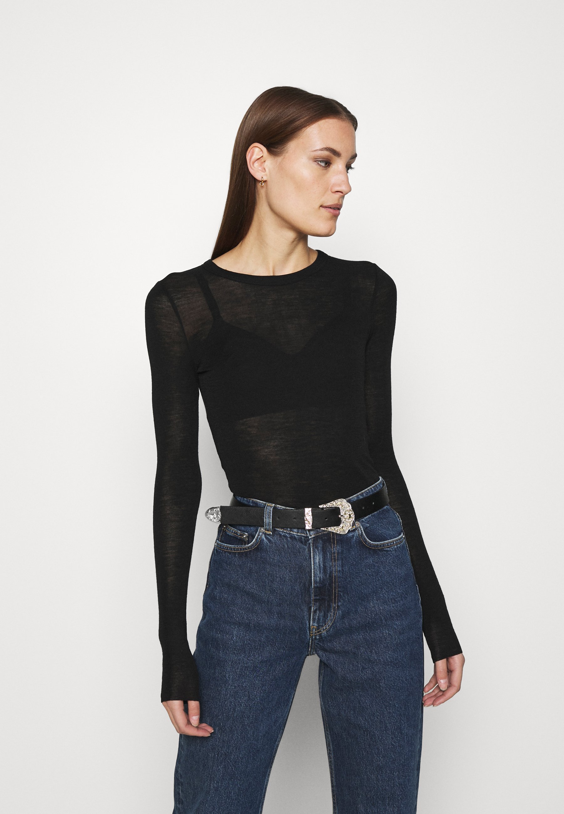 Long sleeved top