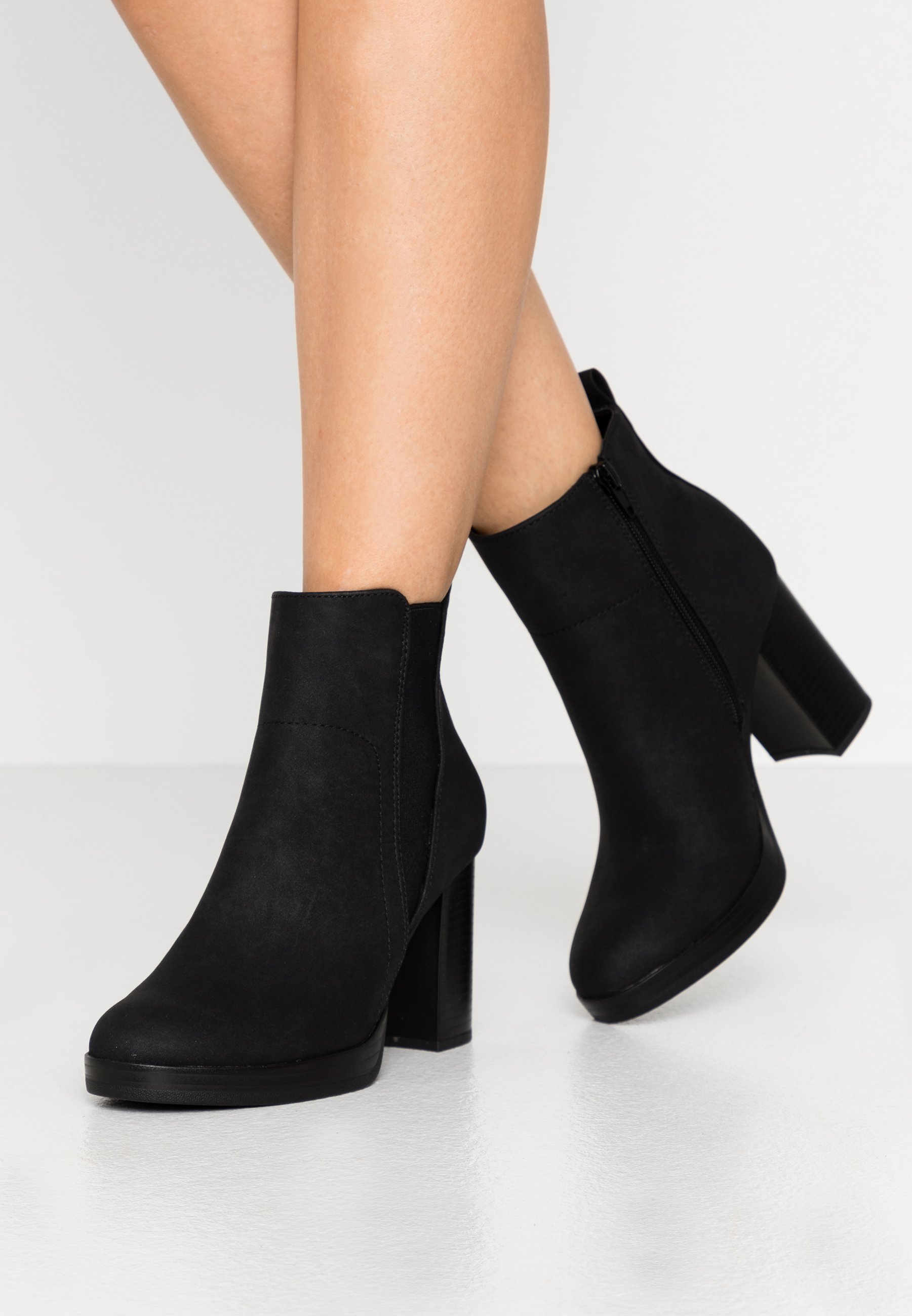 Ankle boots