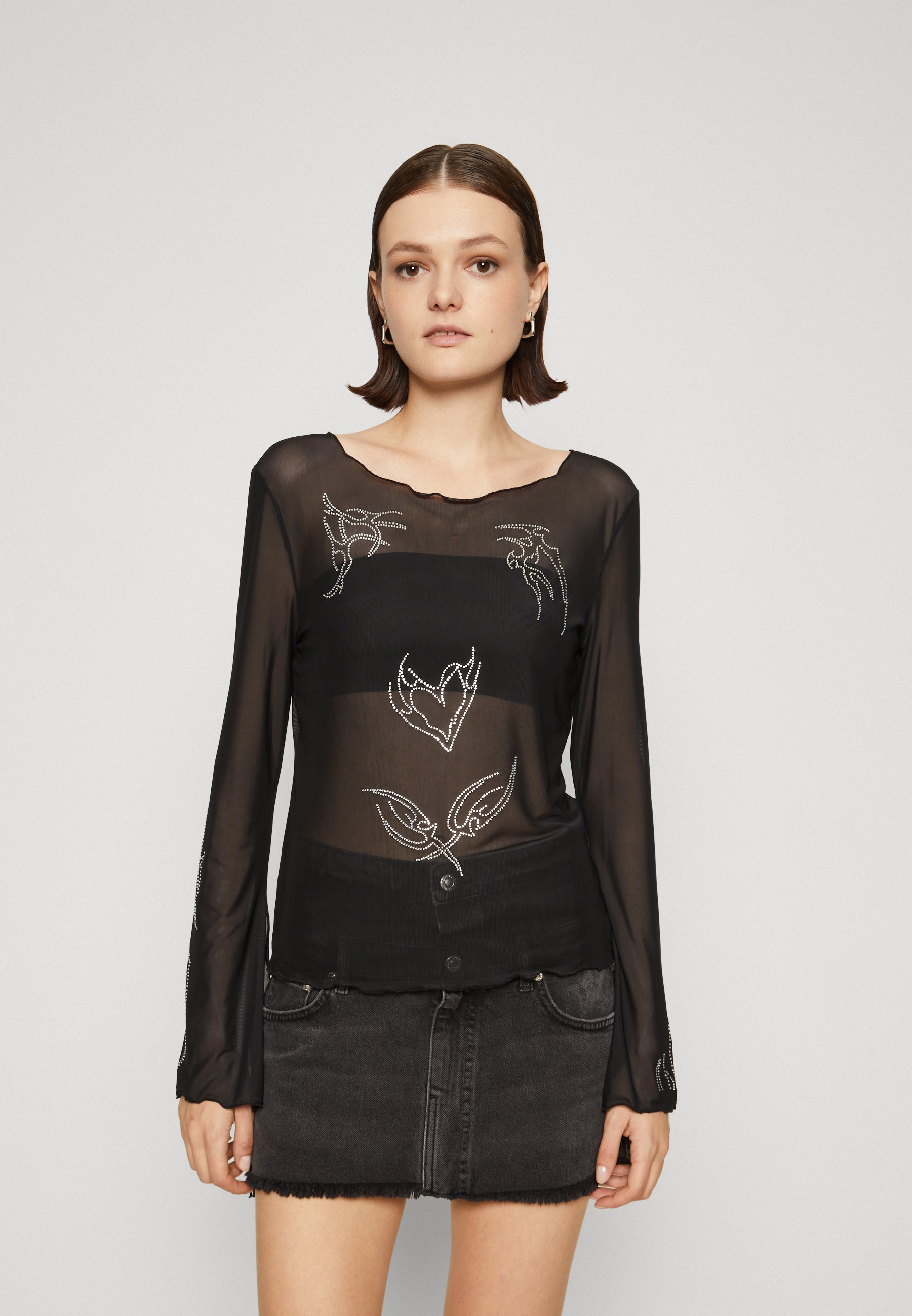Long sleeved top