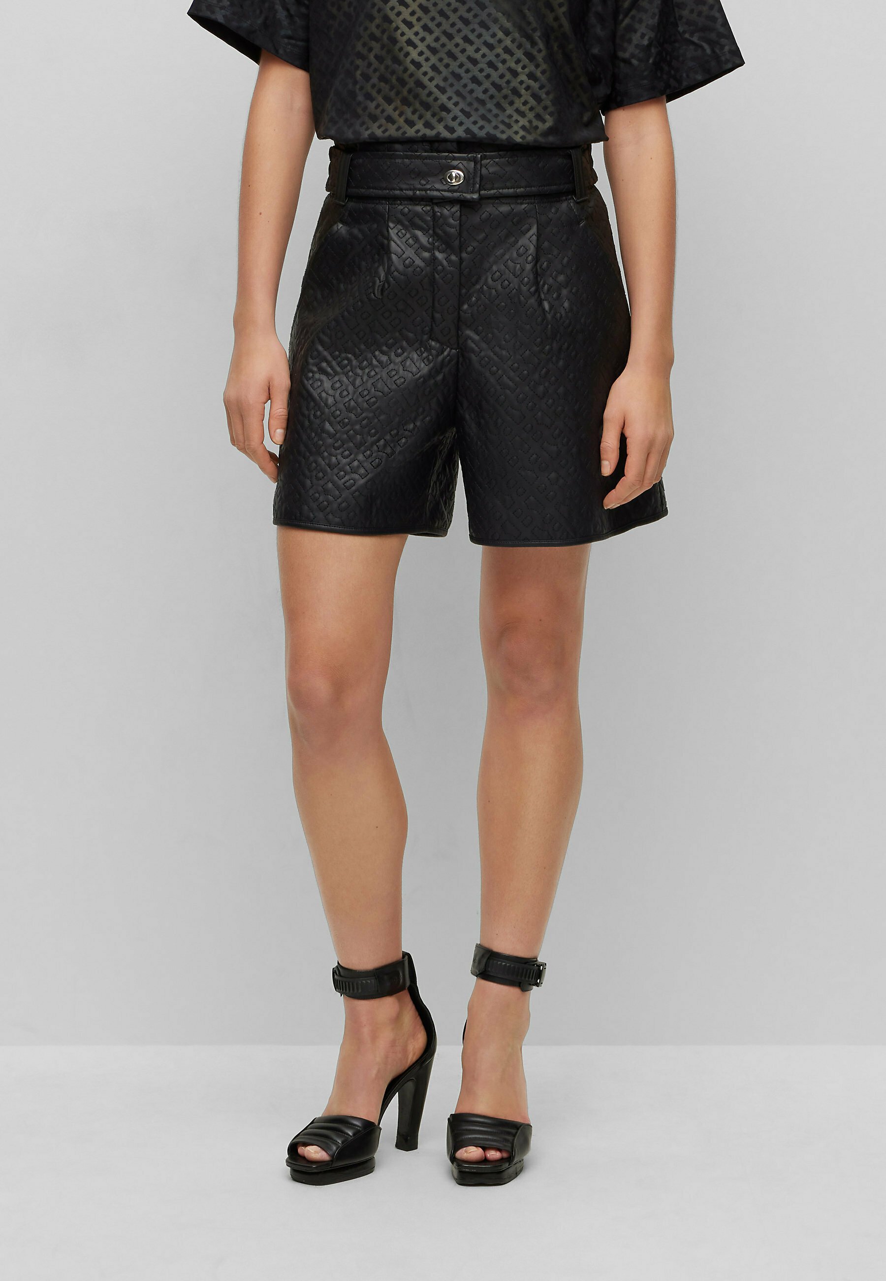 TOMENA - Shorts