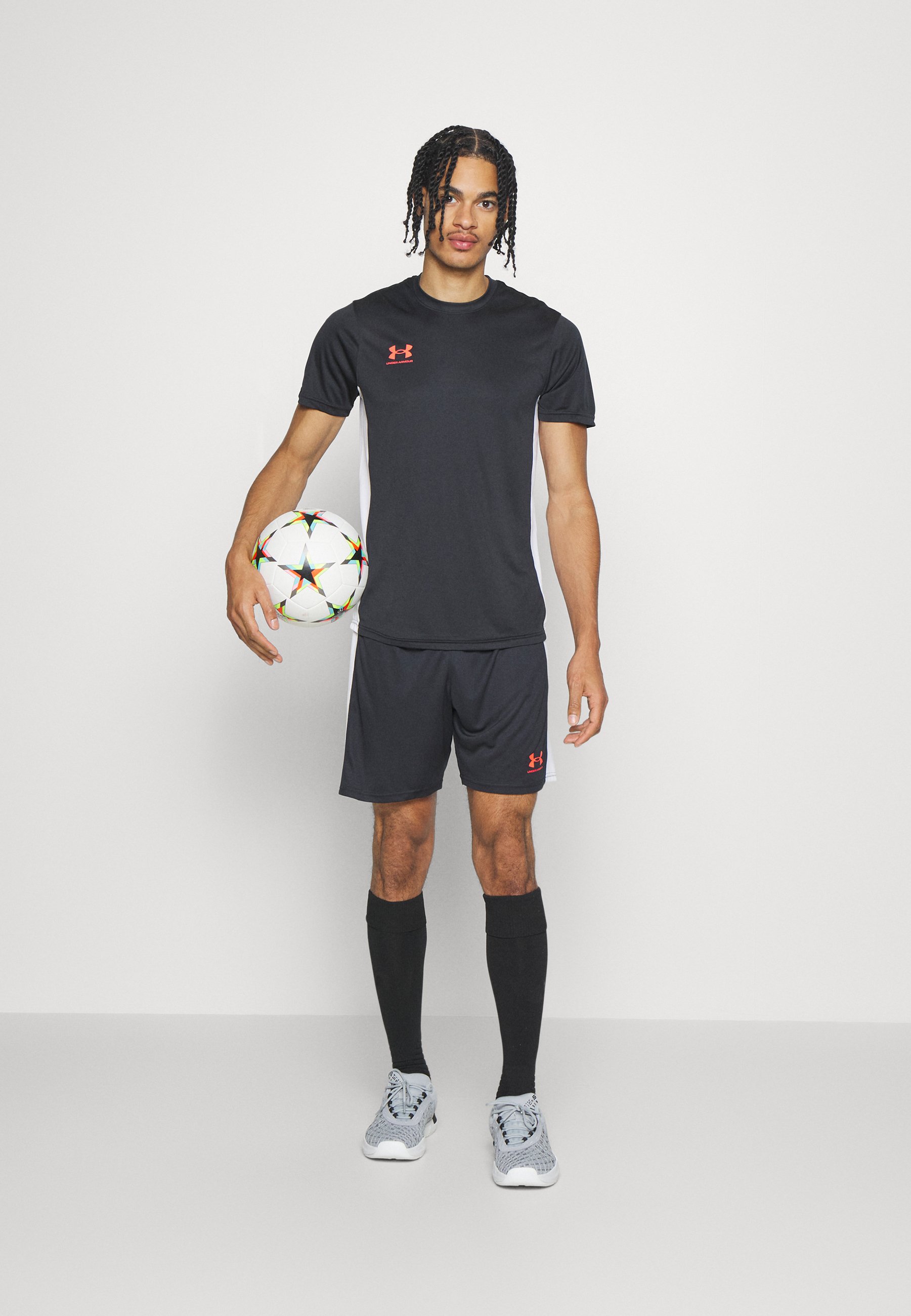 CHALLENGER- Sports shorts
