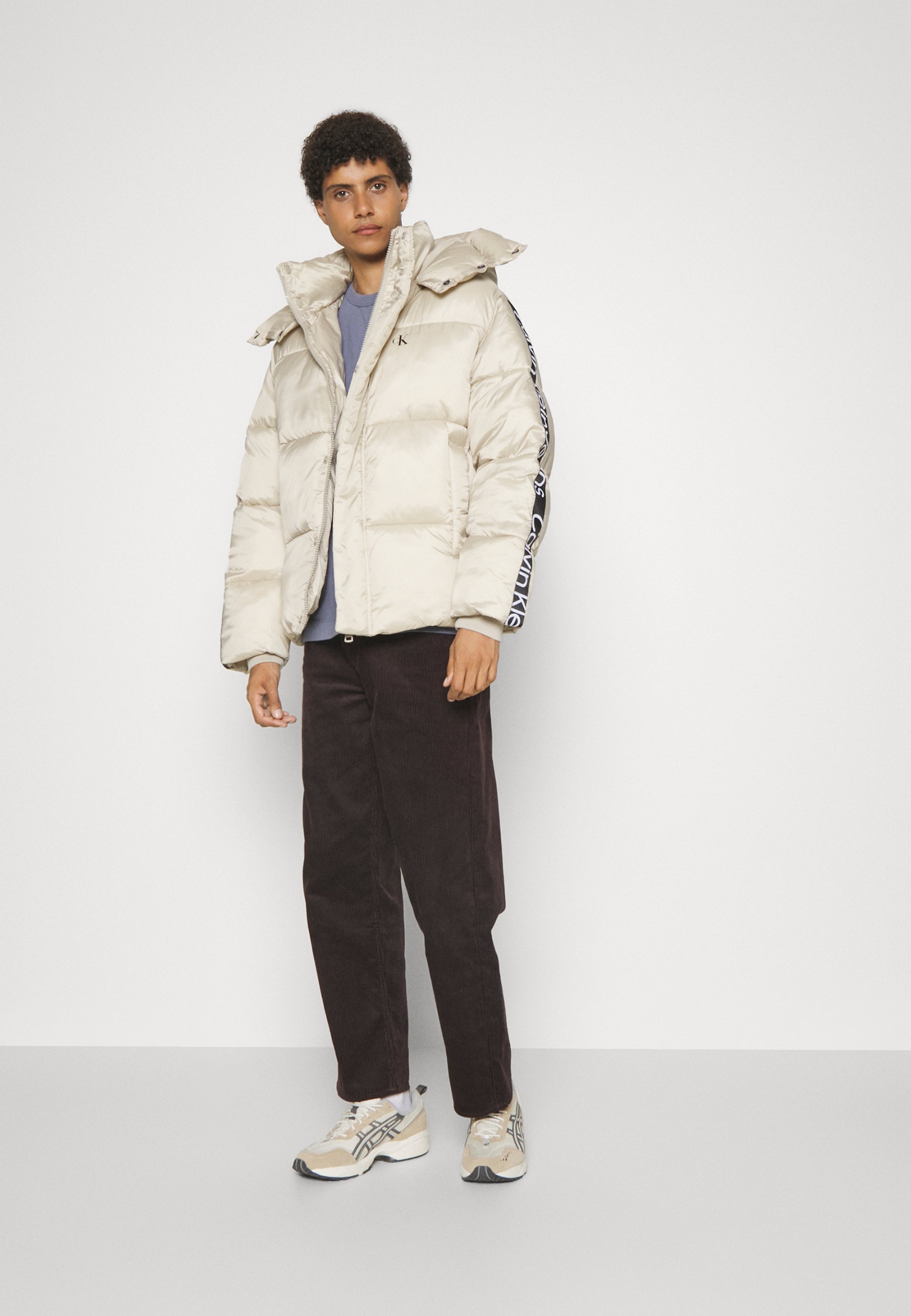 LOGO TAPE PUFFER - Short coat