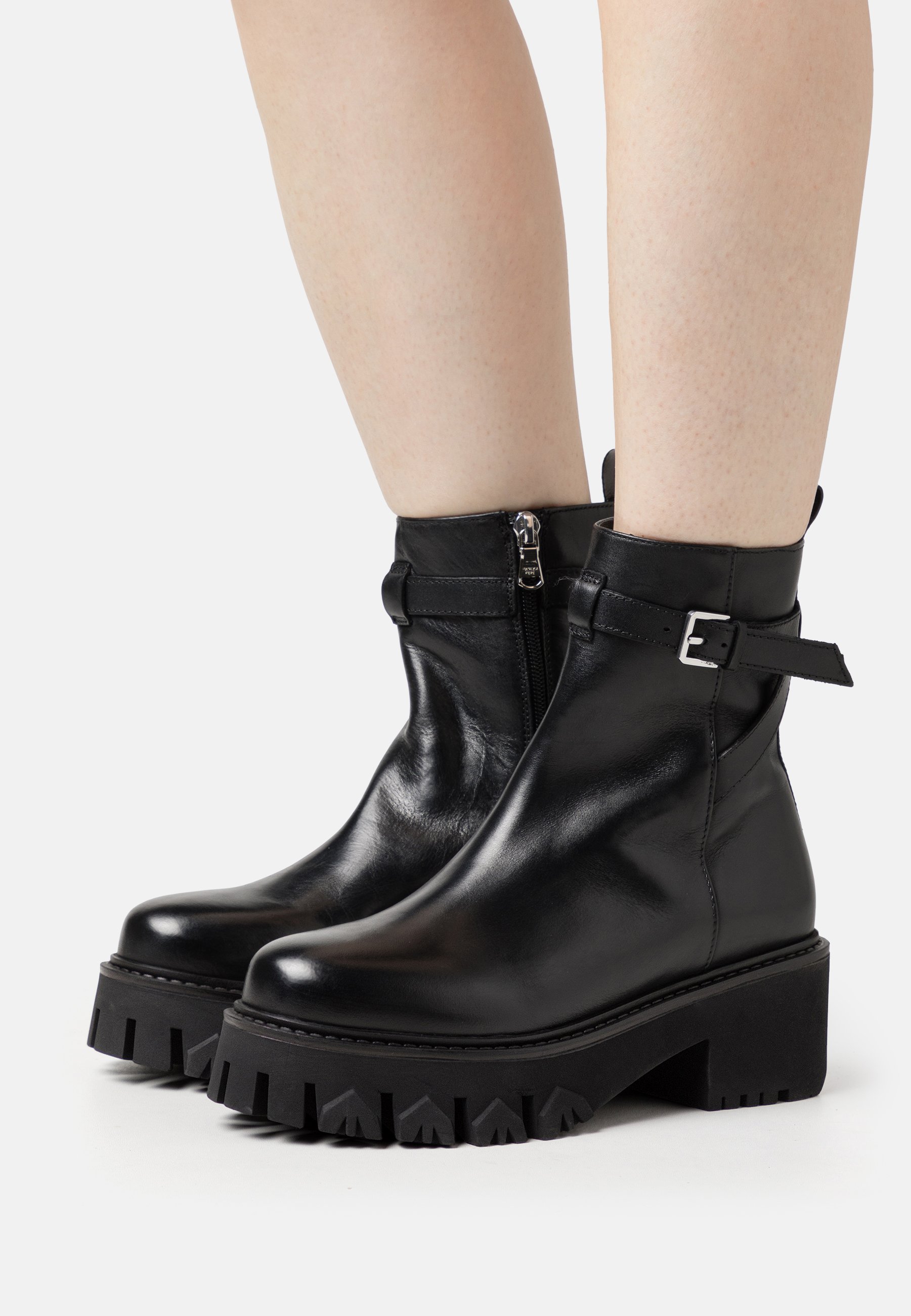 Platform ankle boots