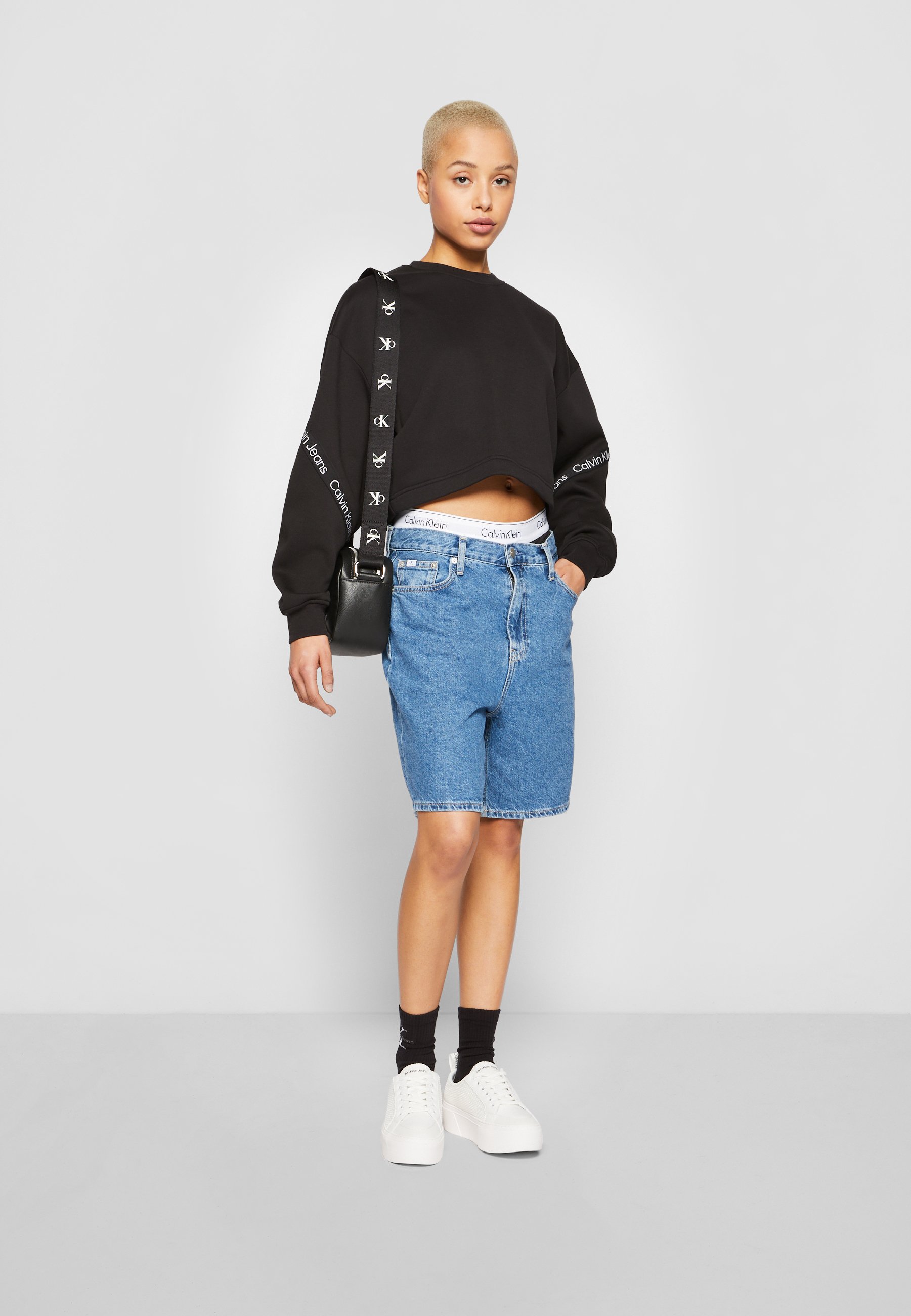 BERMUDA MOM SHORT - Denim shorts