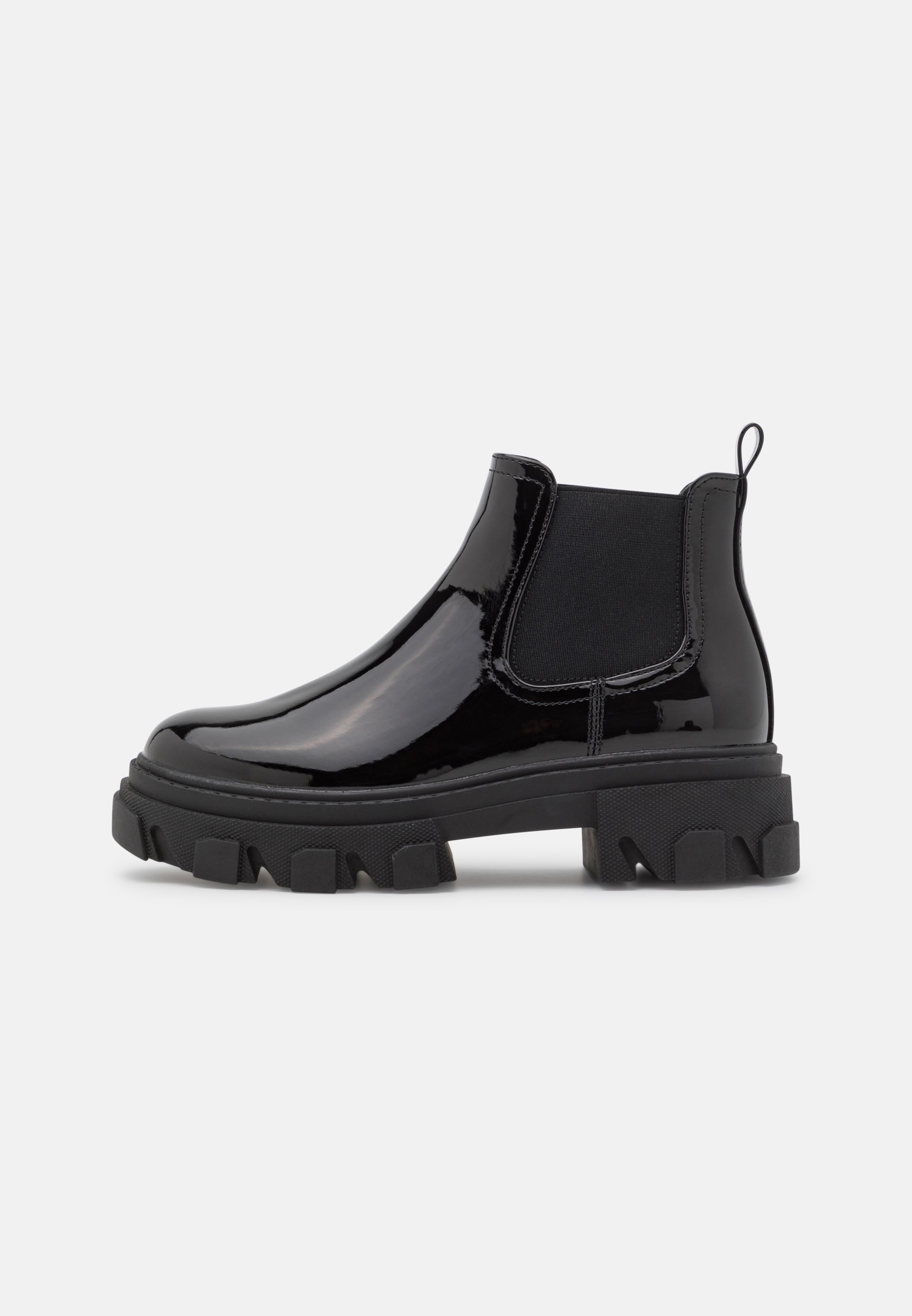 Platform ankle boots