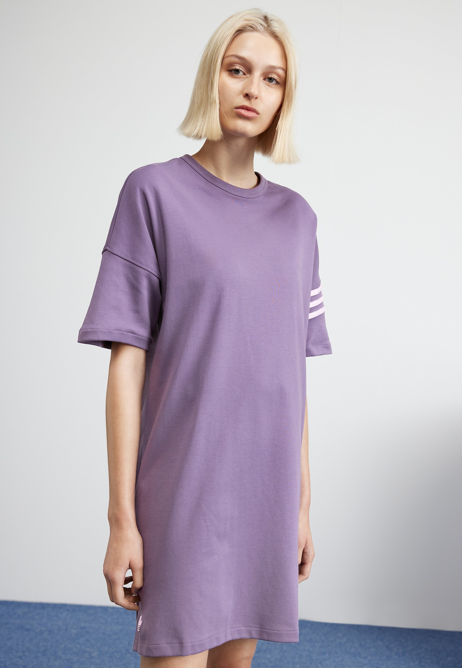 ADICOLOR NEUCLASSICS - Jersey dress
