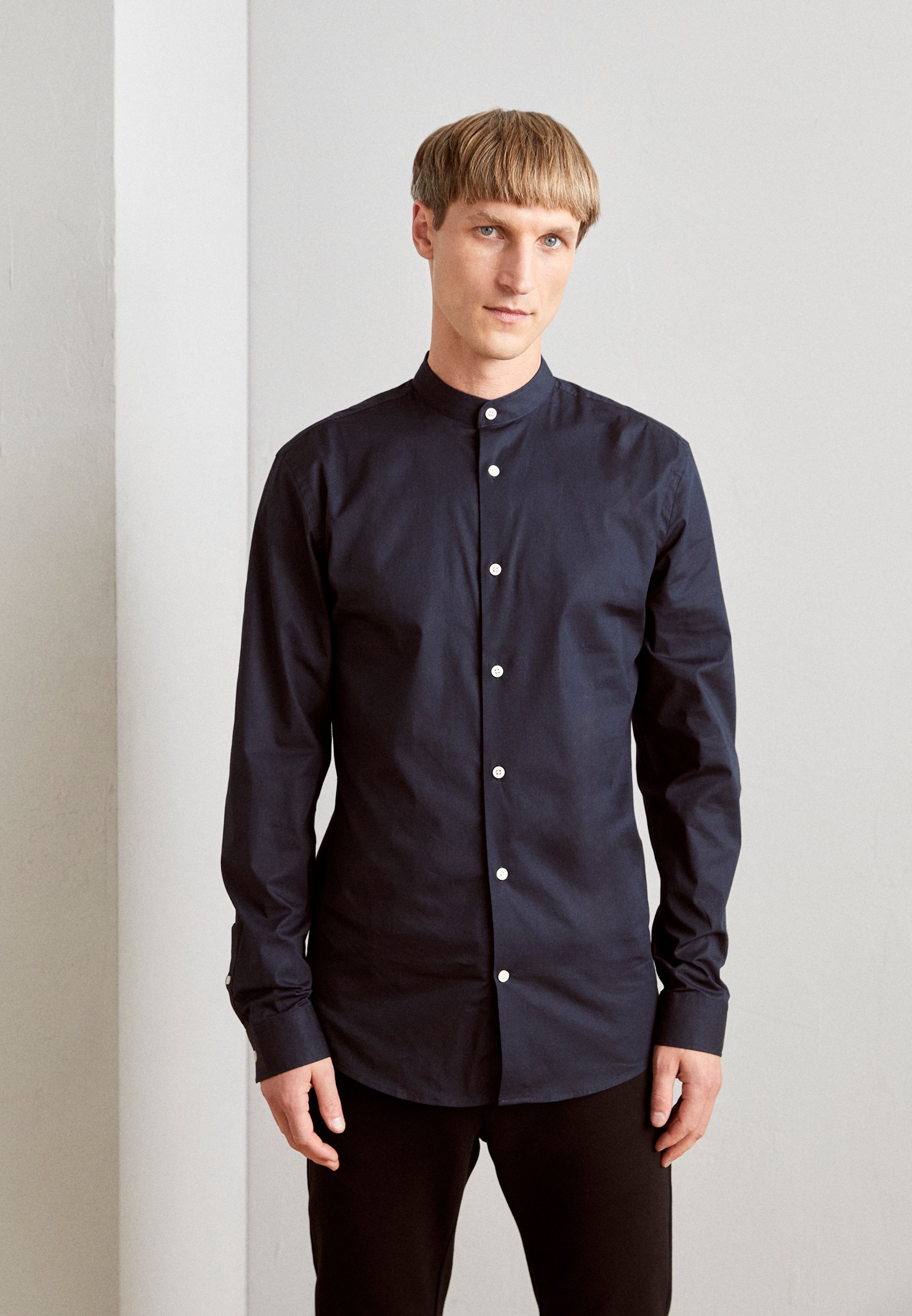 MANDERING COLLAR SHIRT - Shirt