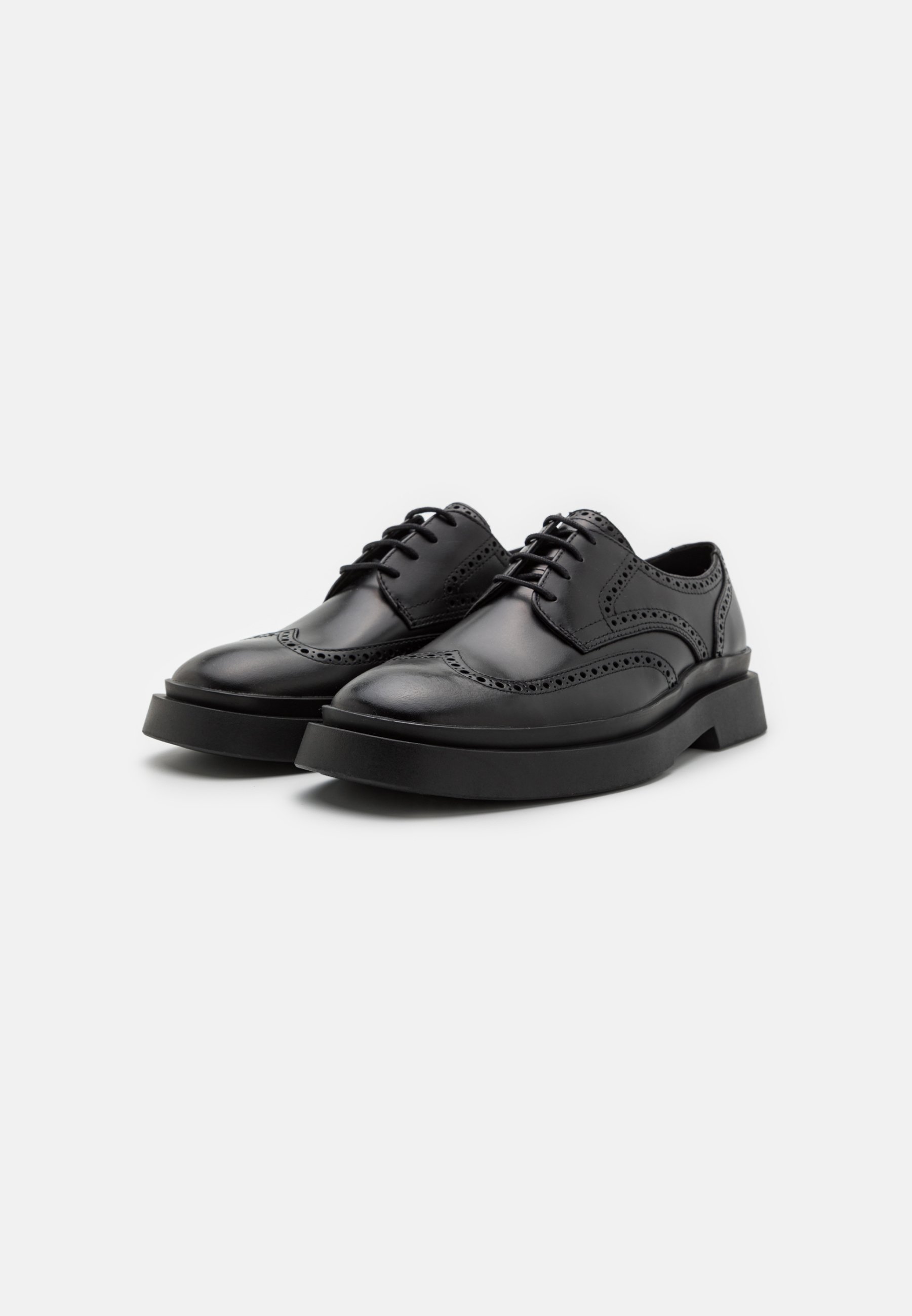 MIKE - Smart lace-ups