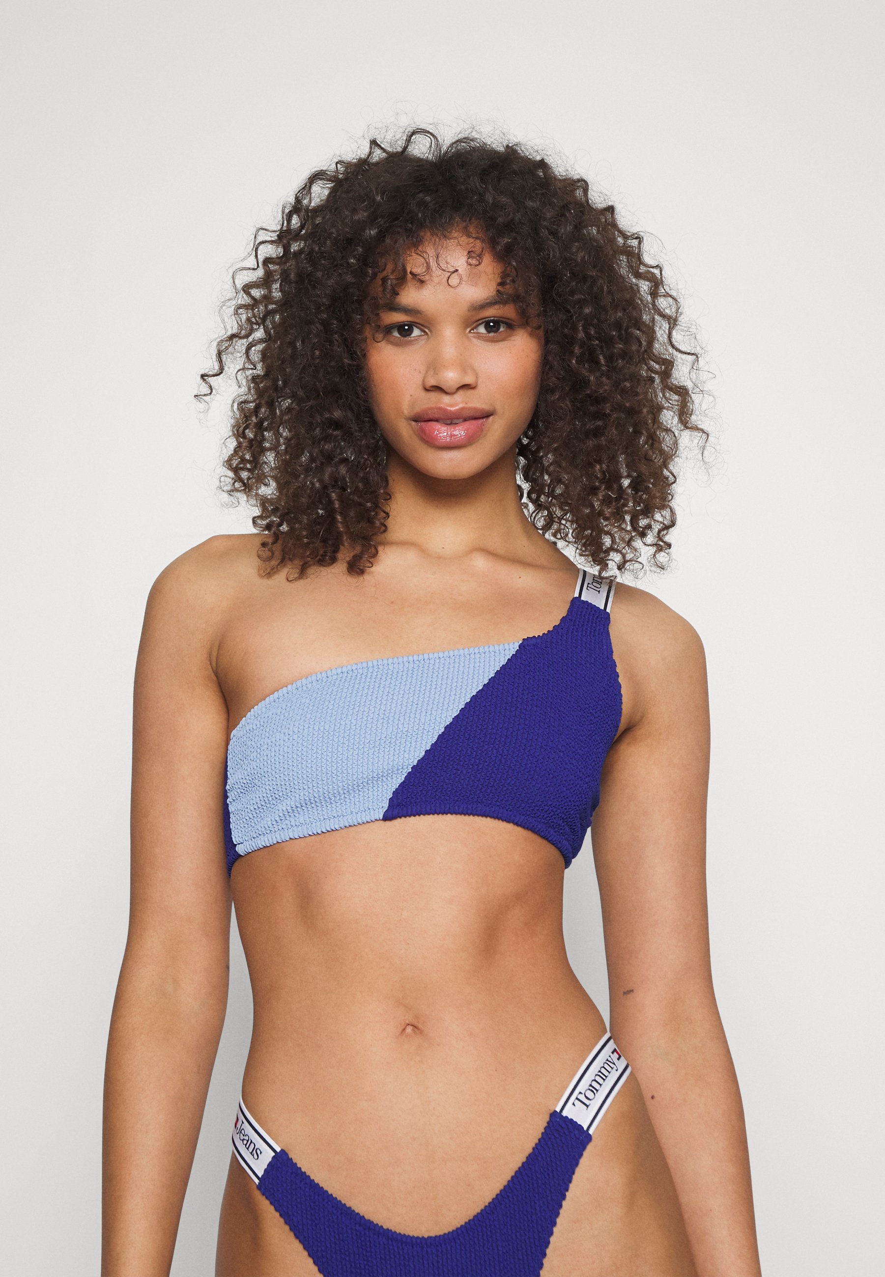 ONE-SHOULDER - Bikini top