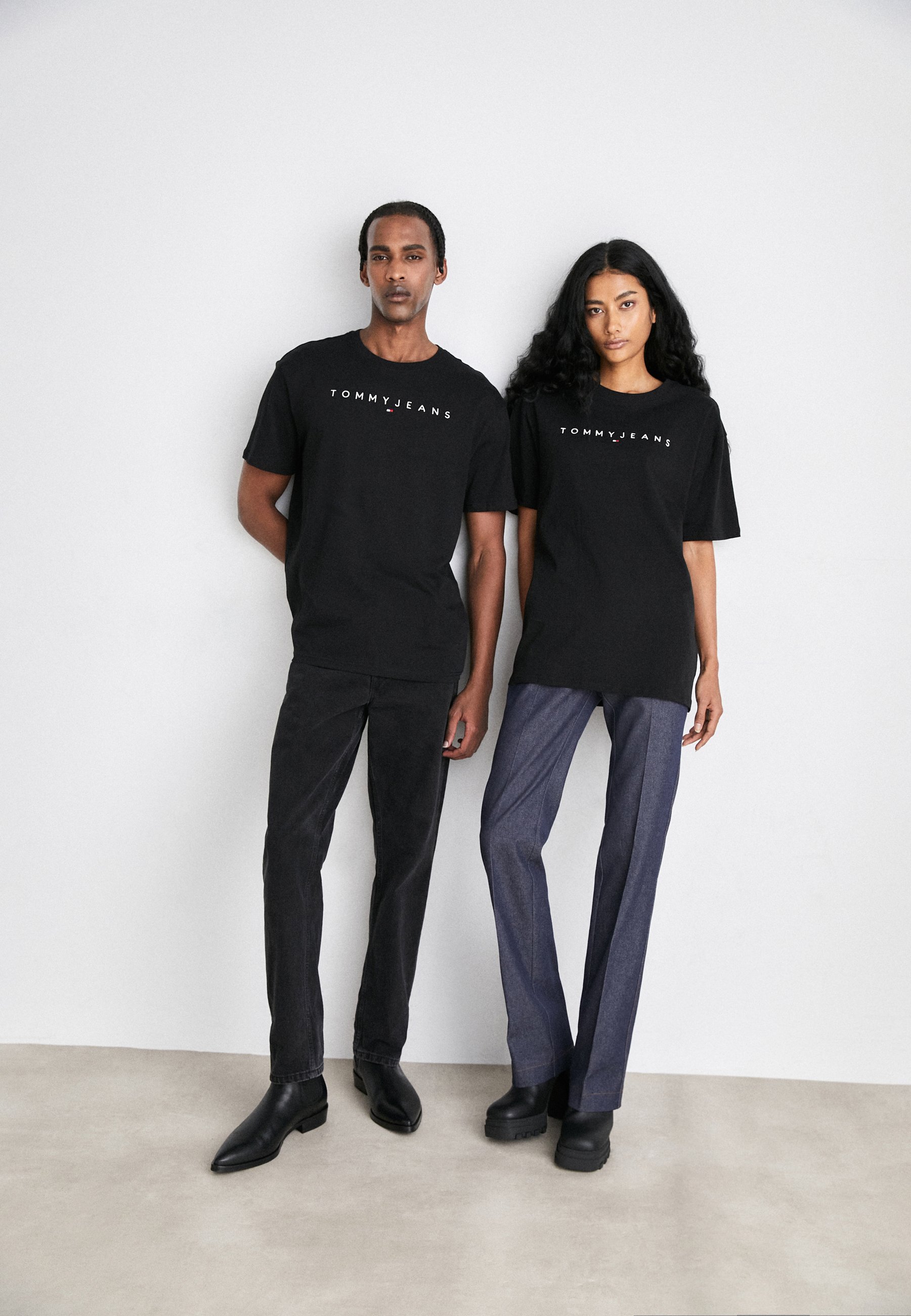 LINEAR LOGO TEE UNISEX - Print T-shirt