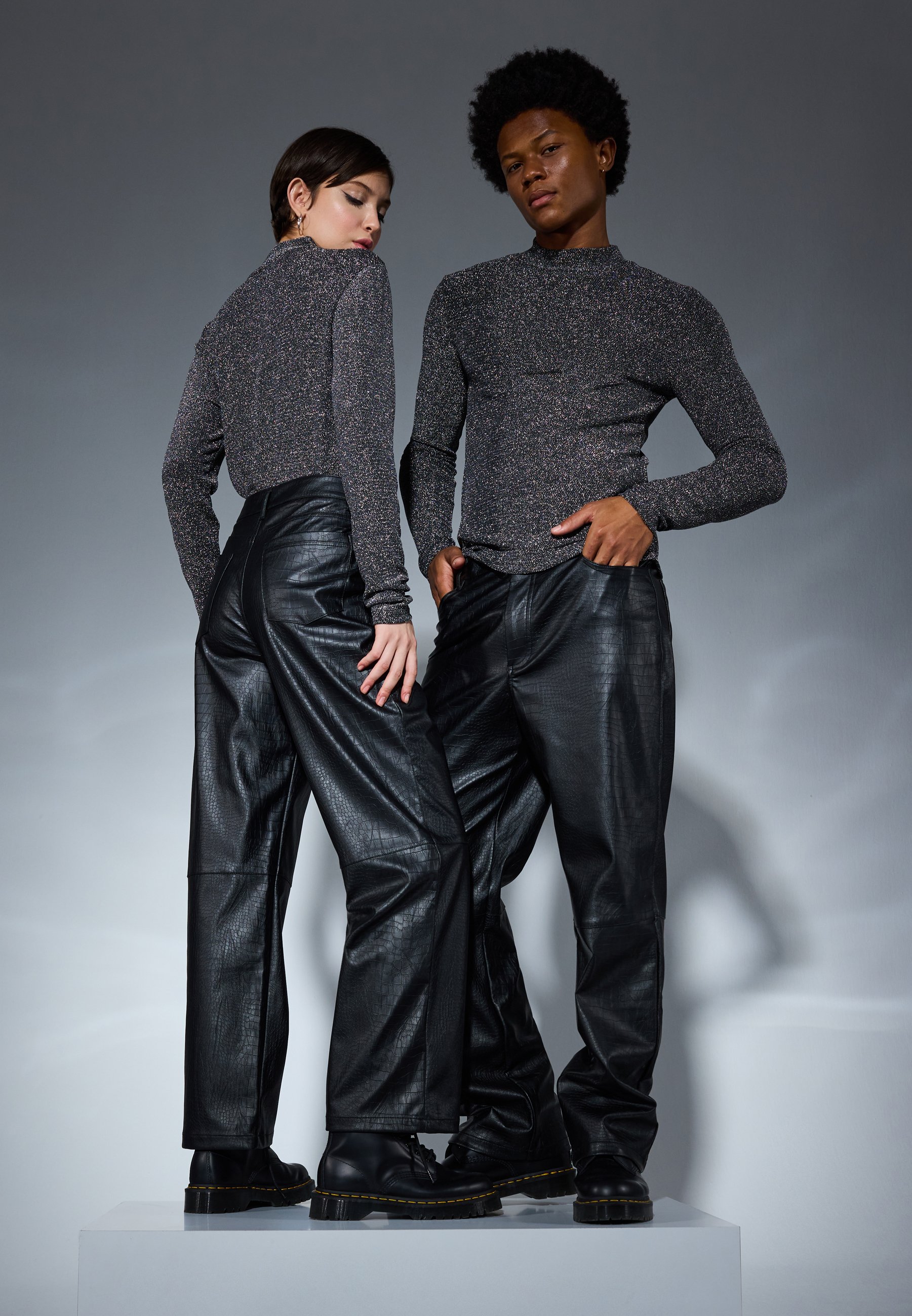 UNISEX - Trousers