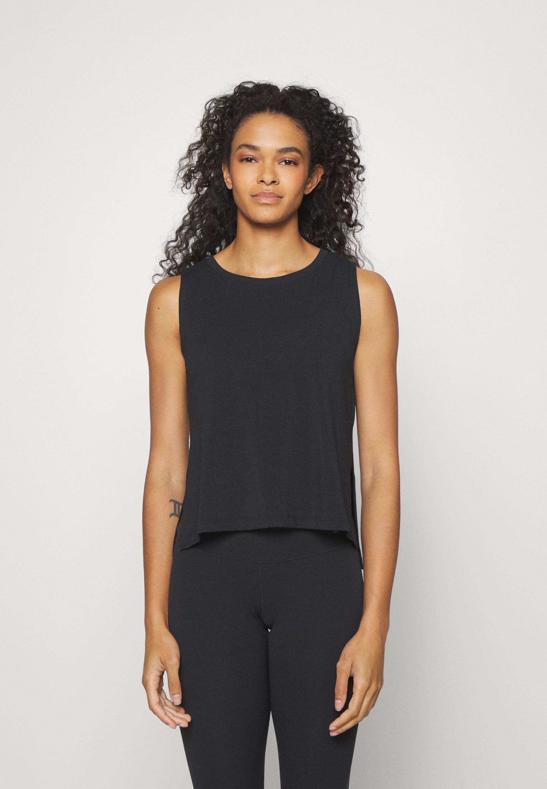 TANK - Top