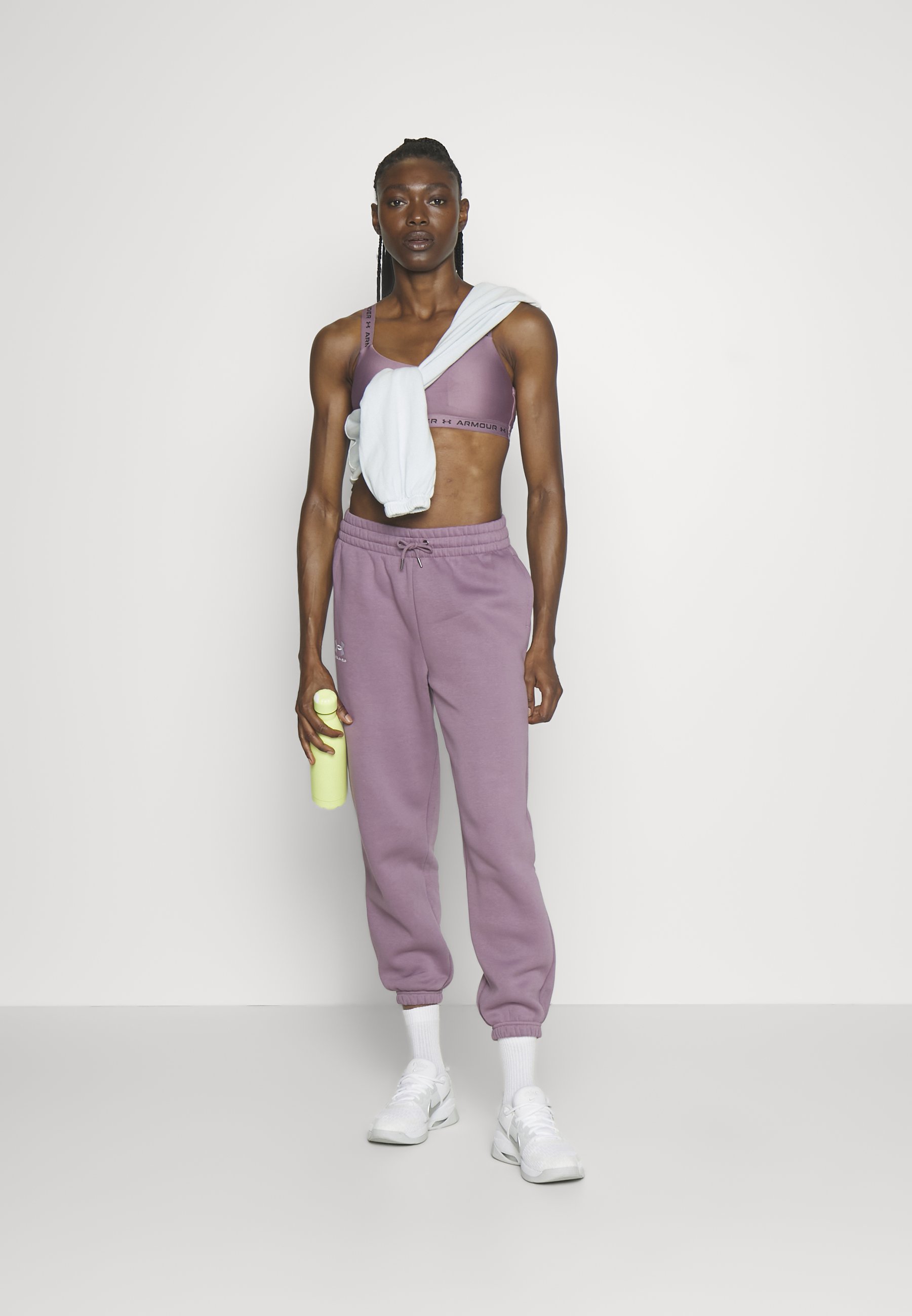 ESSENTIAL JOGGERS - Tracksuit bottoms