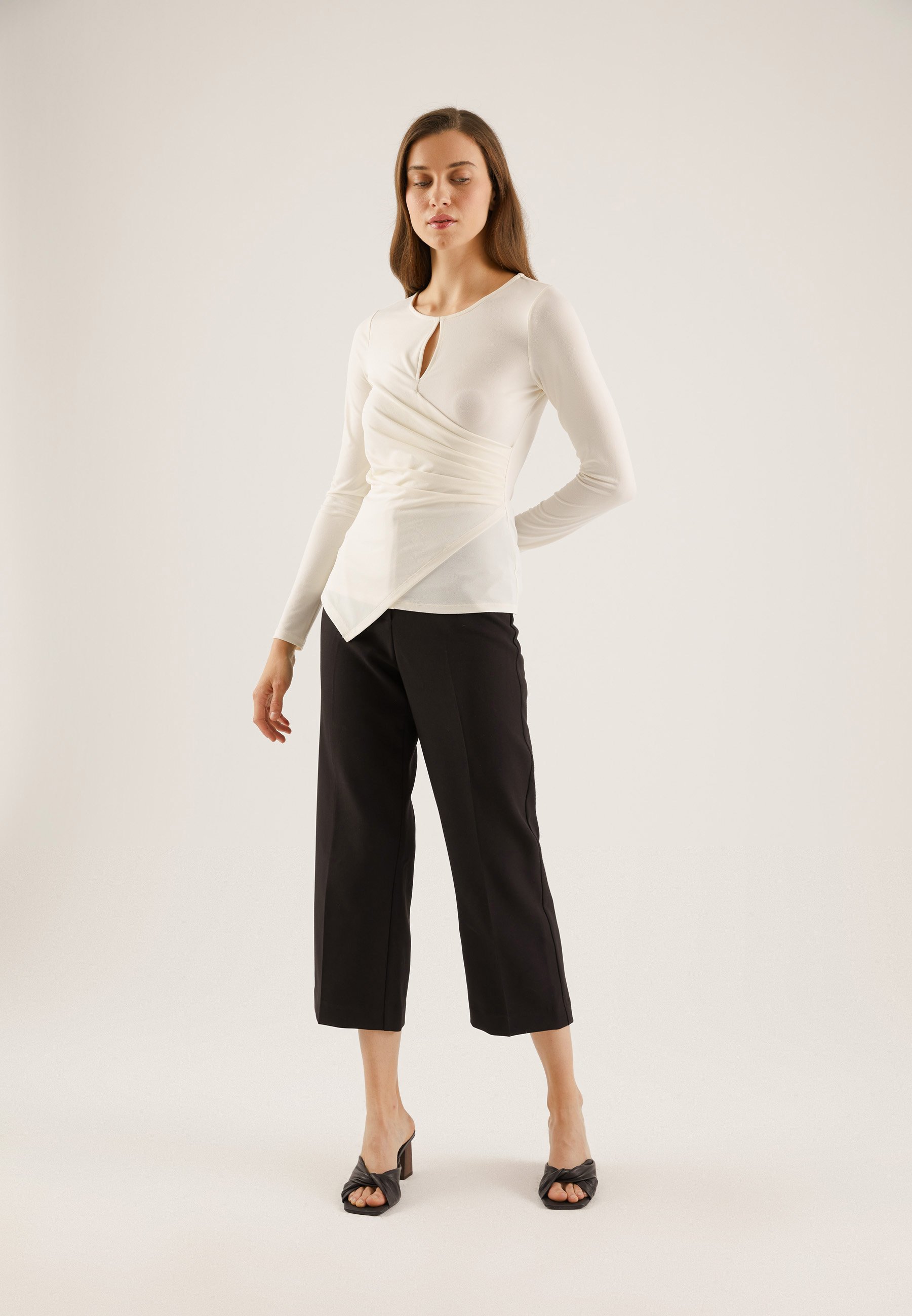 Long sleeved top
