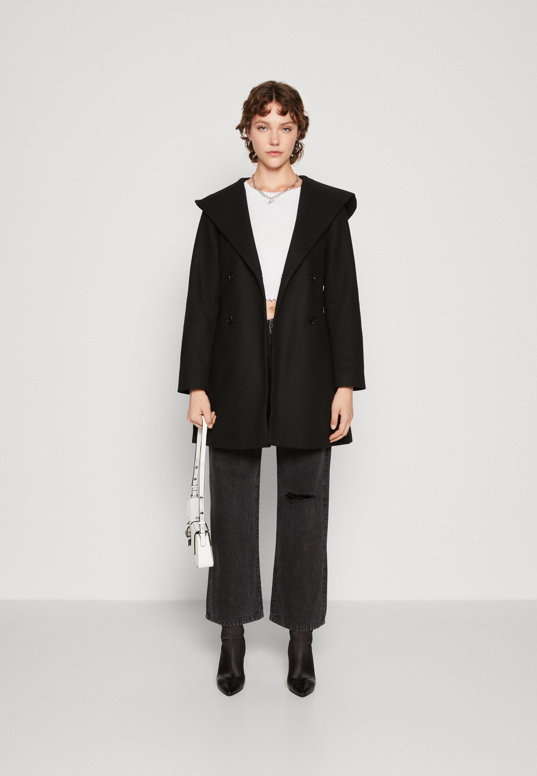 Short coat