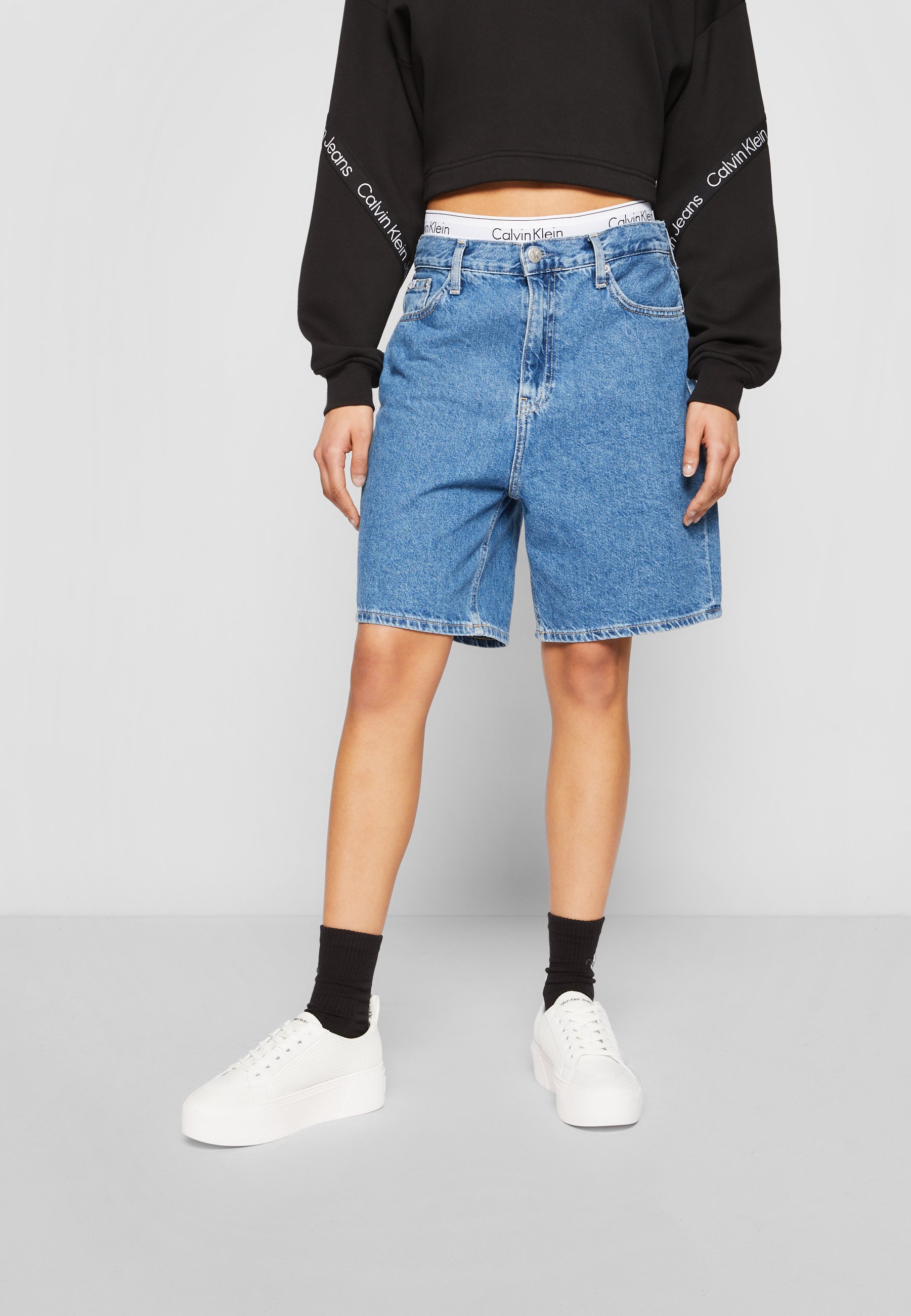 BERMUDA MOM SHORT - Denim shorts