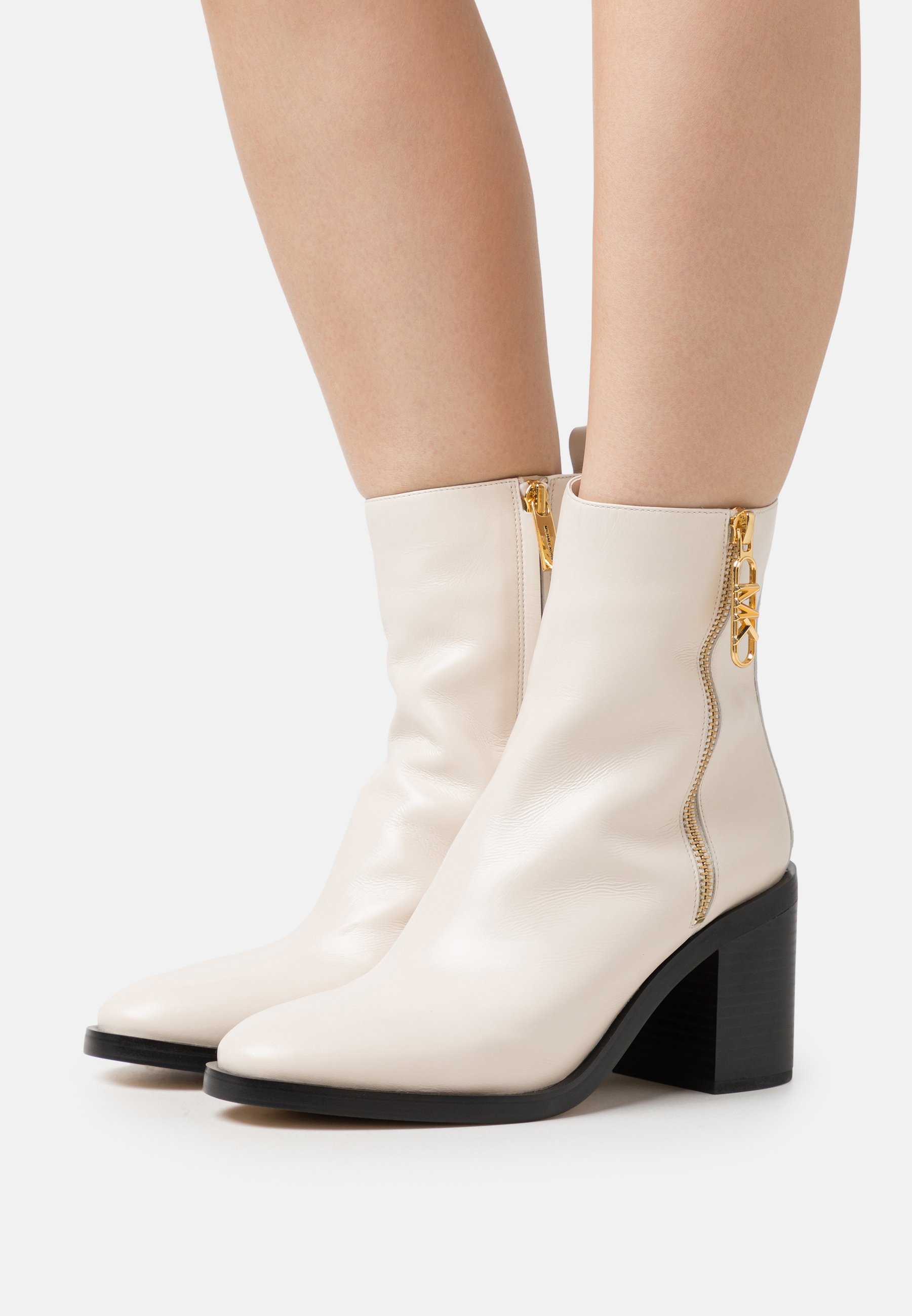 REGAN- Classic ankle boots