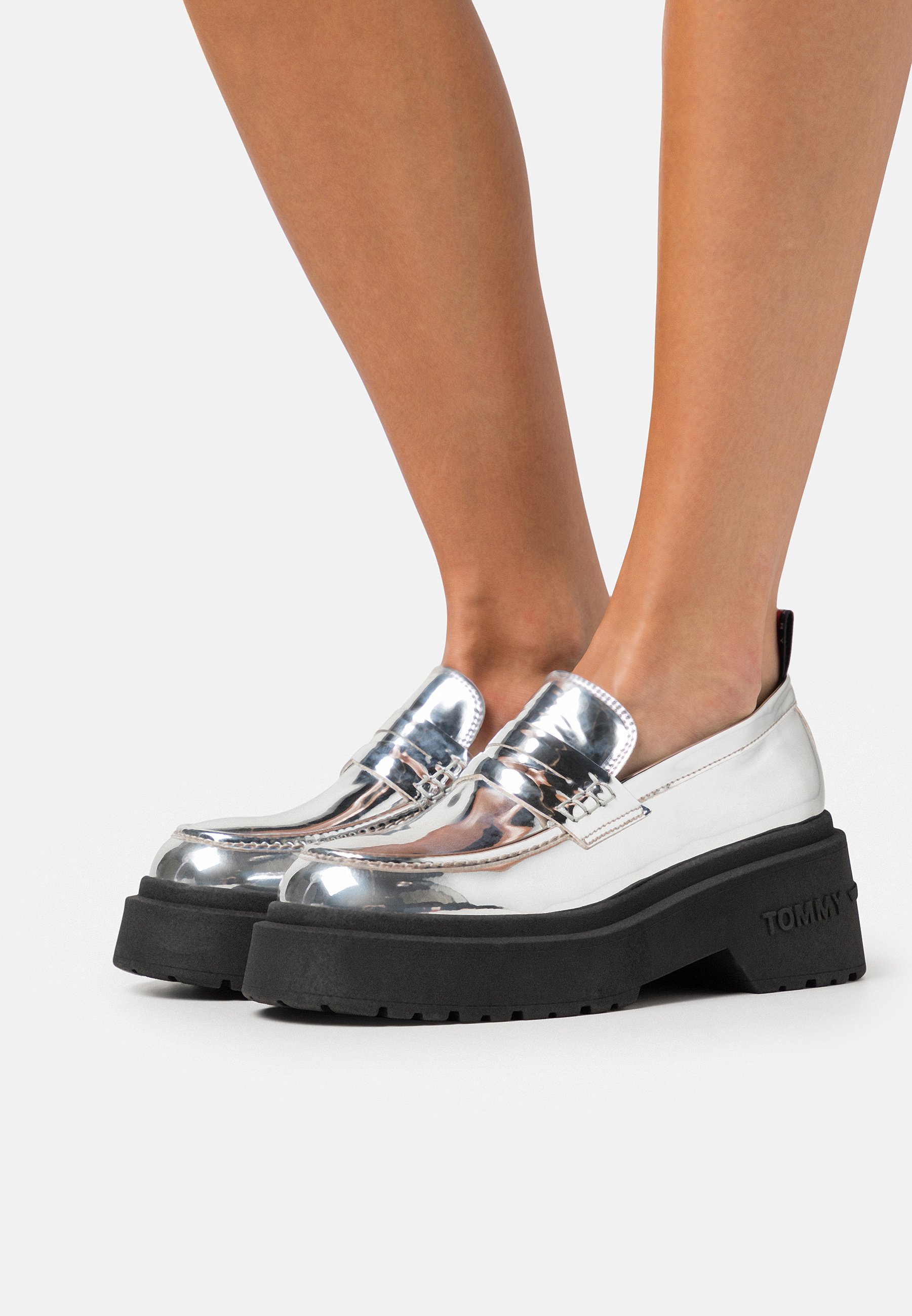 CHUNKY LOAFER- Slip-ons