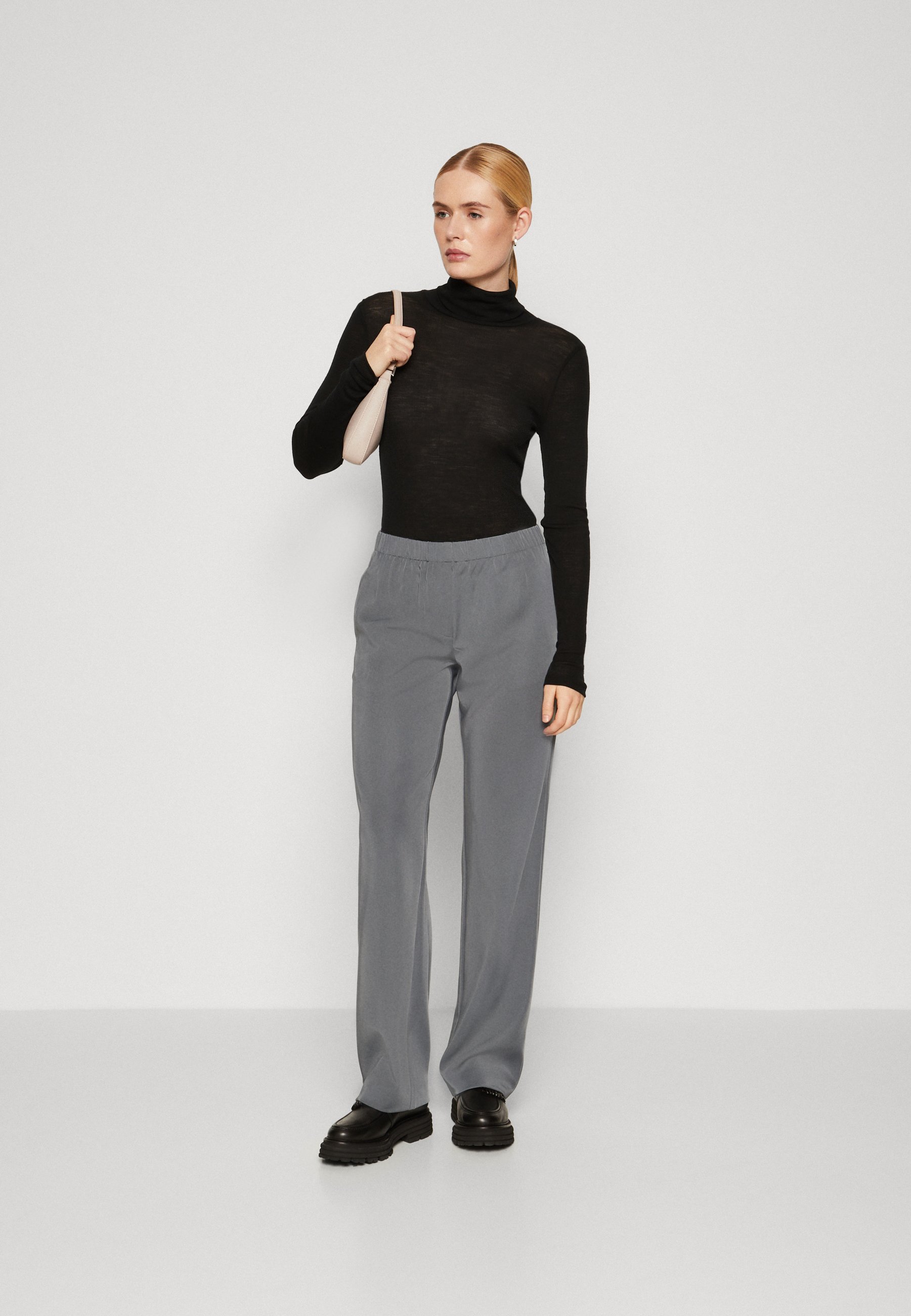 HOYS STRAIGHT PANTS - Trousers