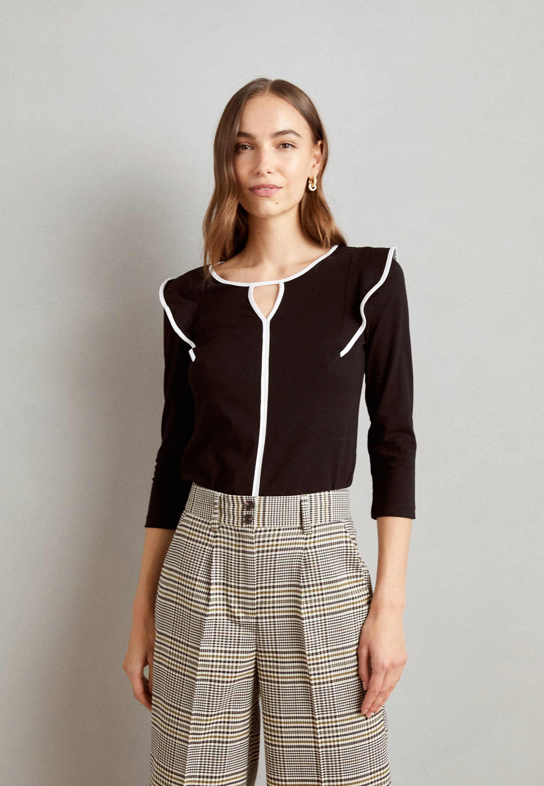 Long sleeved top