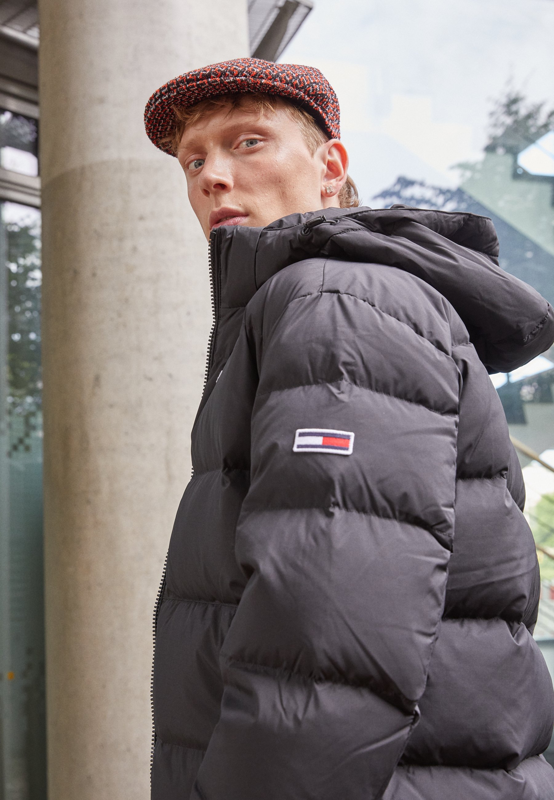 ESSENTIAL JACKET - Down jacket