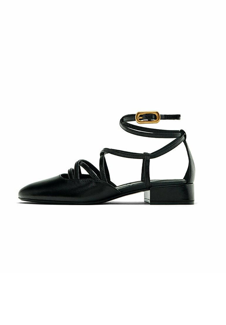 WITH MULTIPLE STRAPS - Classic heels