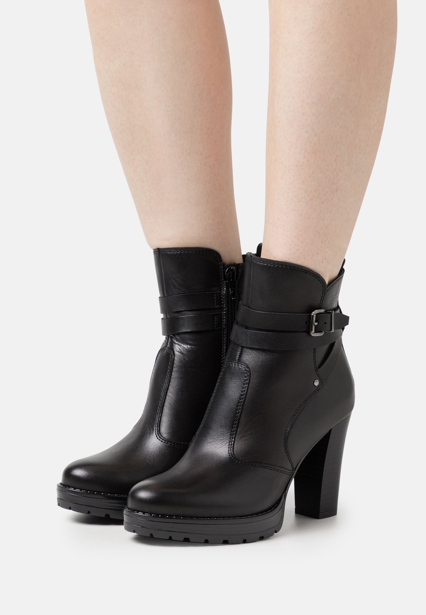 LEATHER- Platform ankle boots
