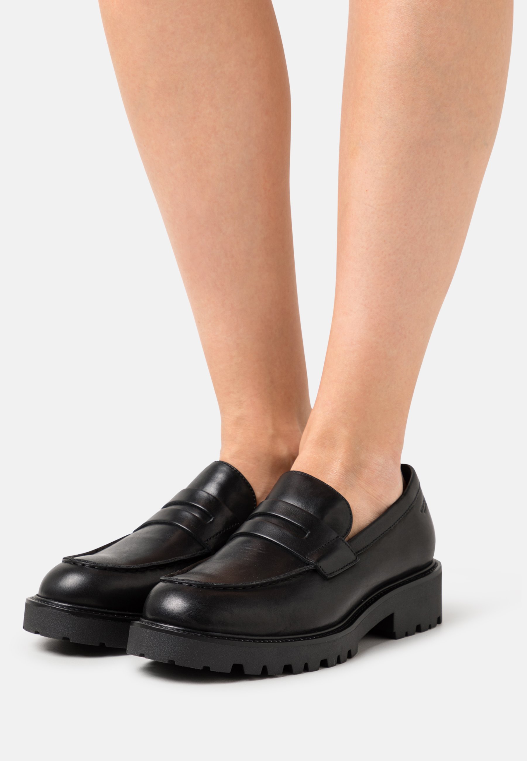 KENOVA - Slip-ons