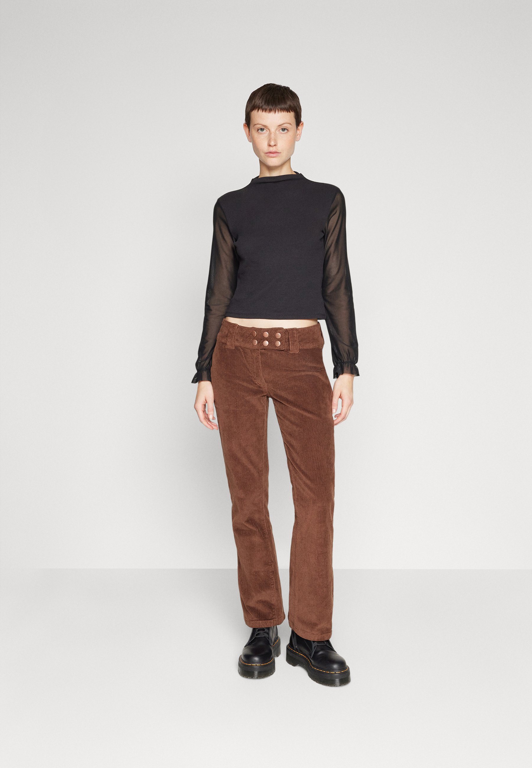 FLARE TROUSER - Trousers