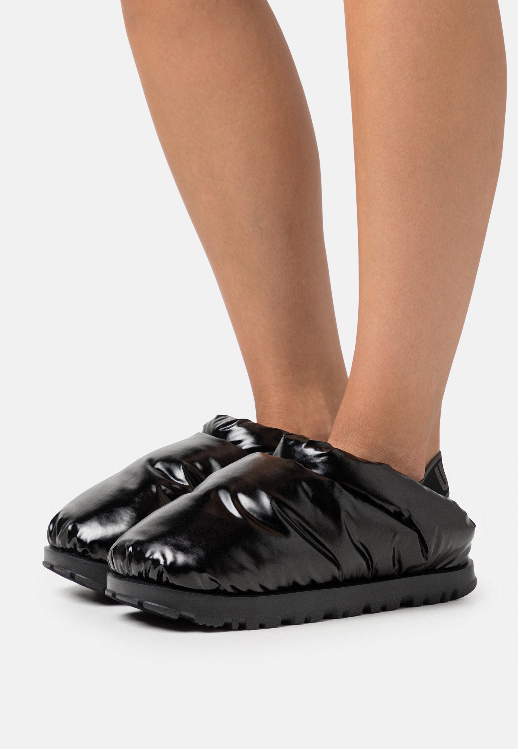 SPACESLIDER SLIPPER - Slippers