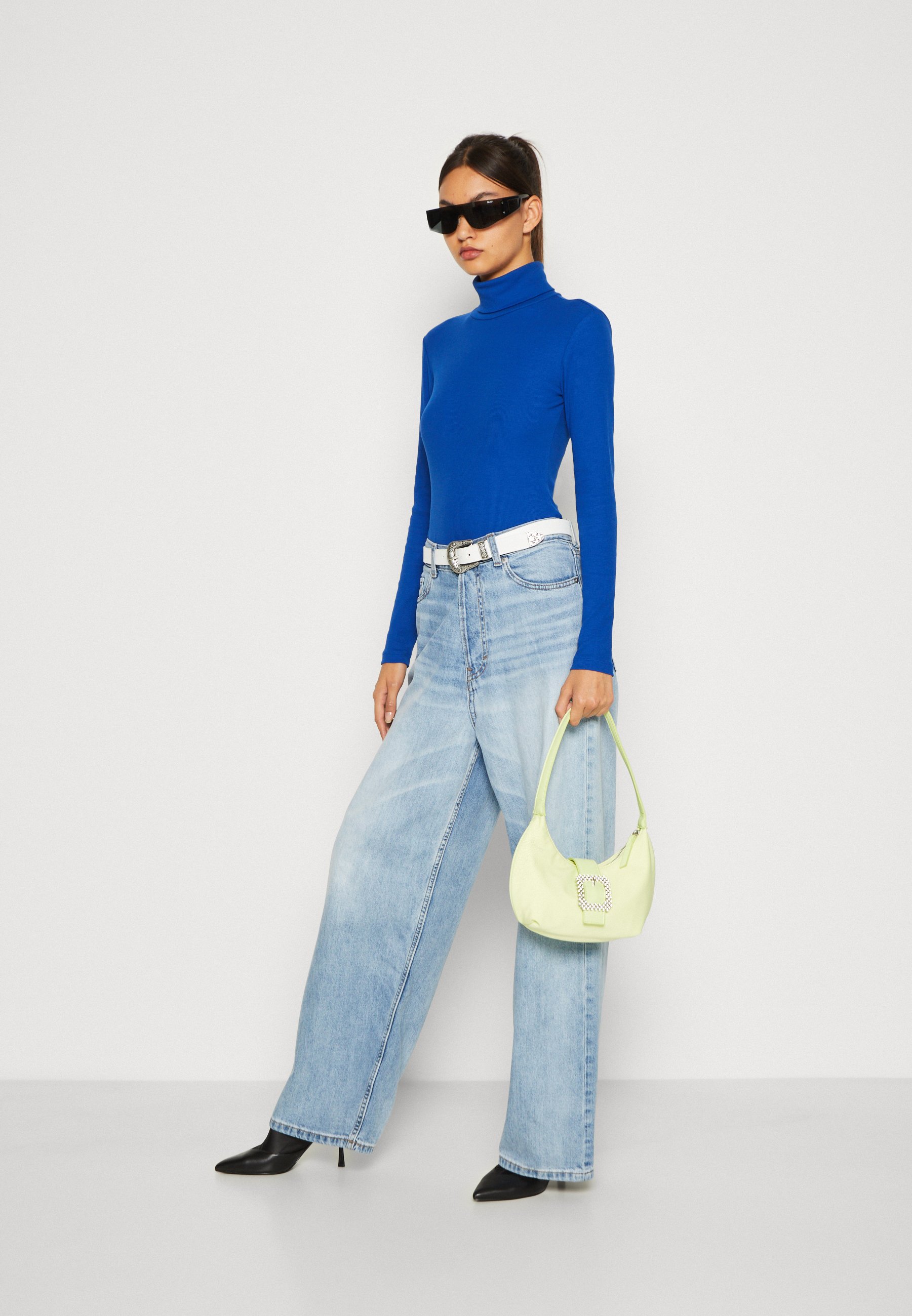 Long sleeved top