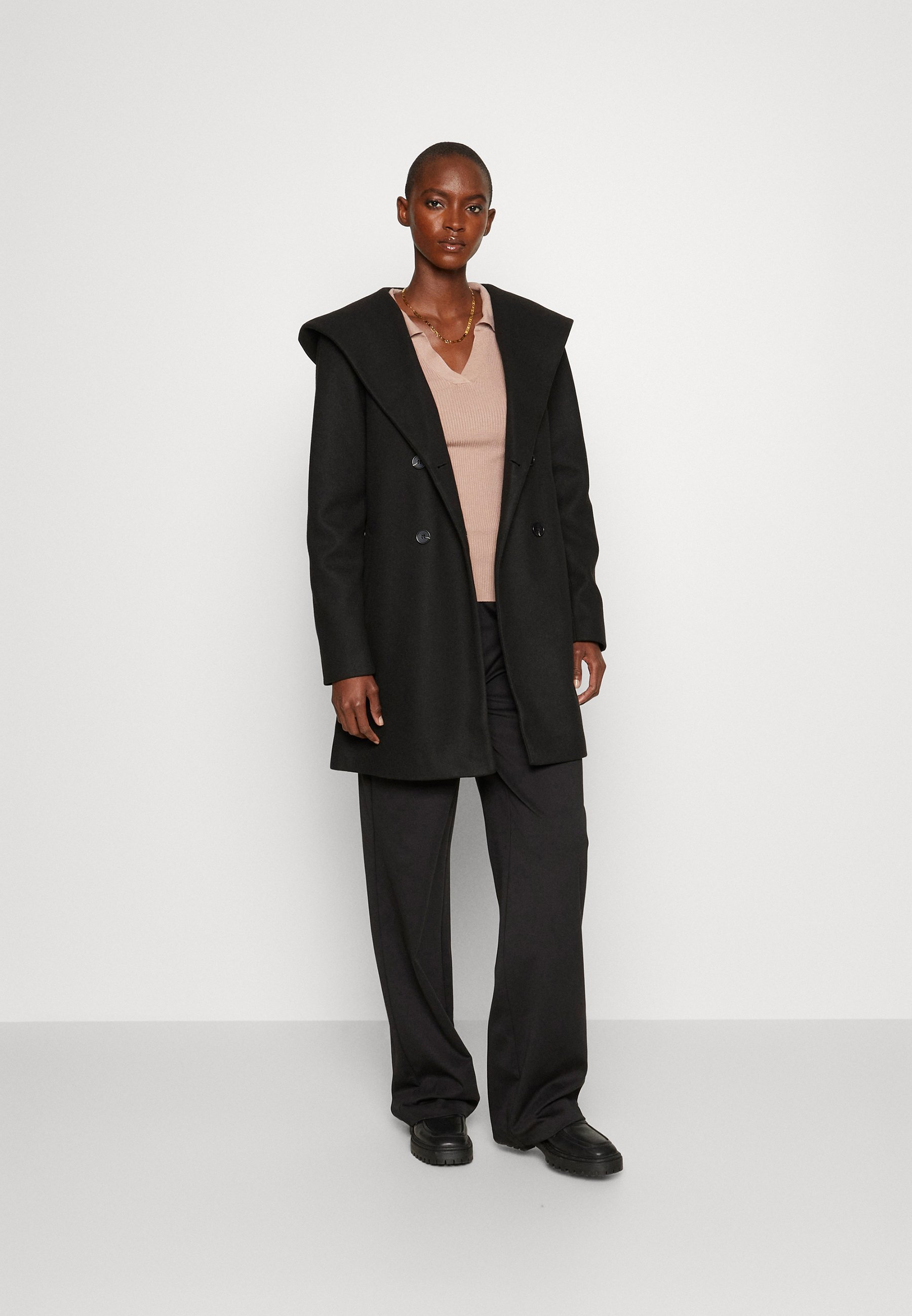 Short coat