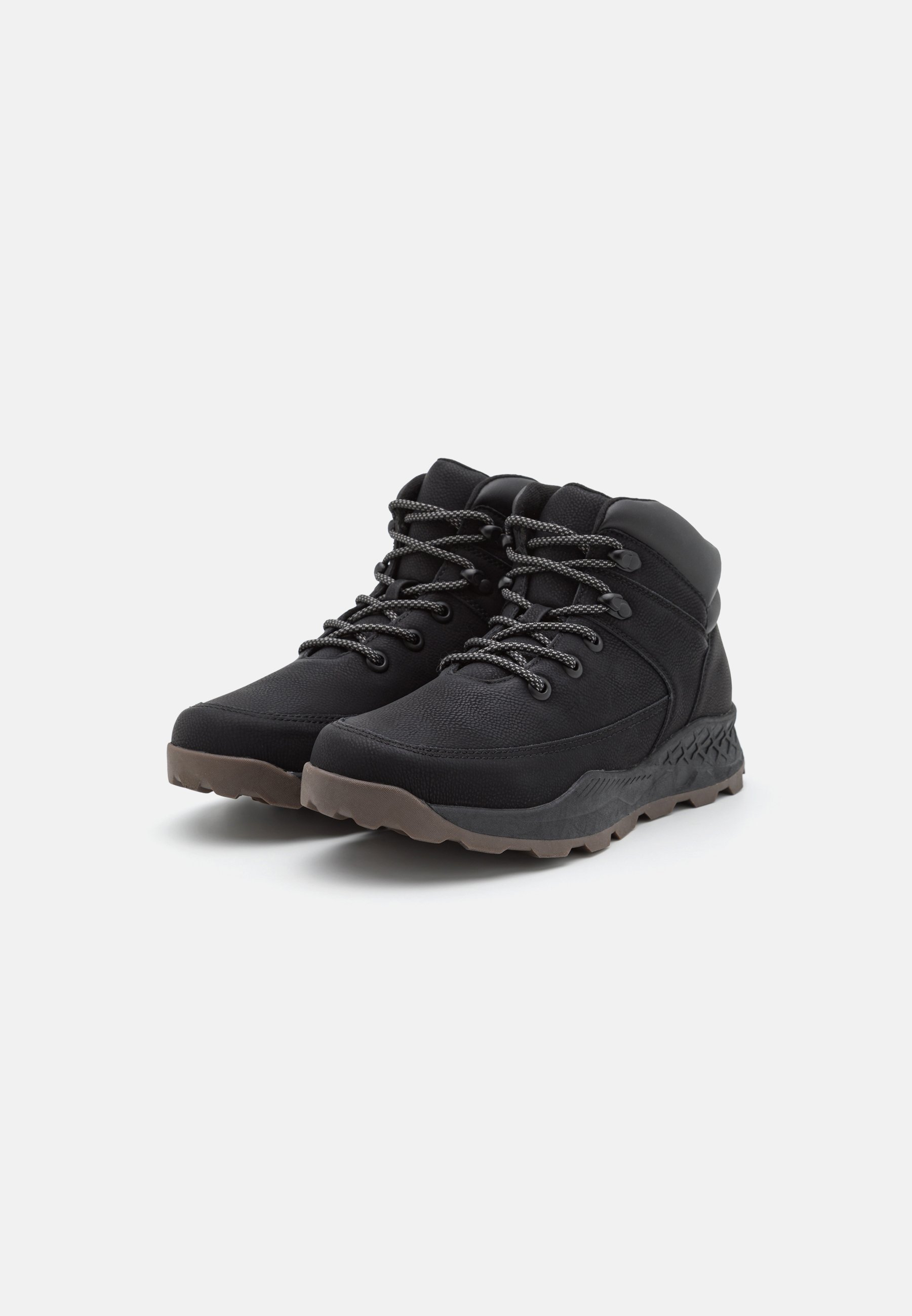 High-top trainers