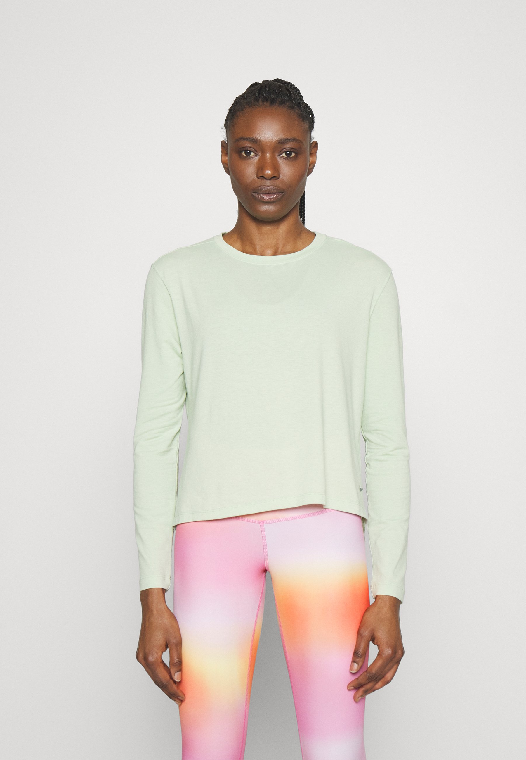 Long sleeved top