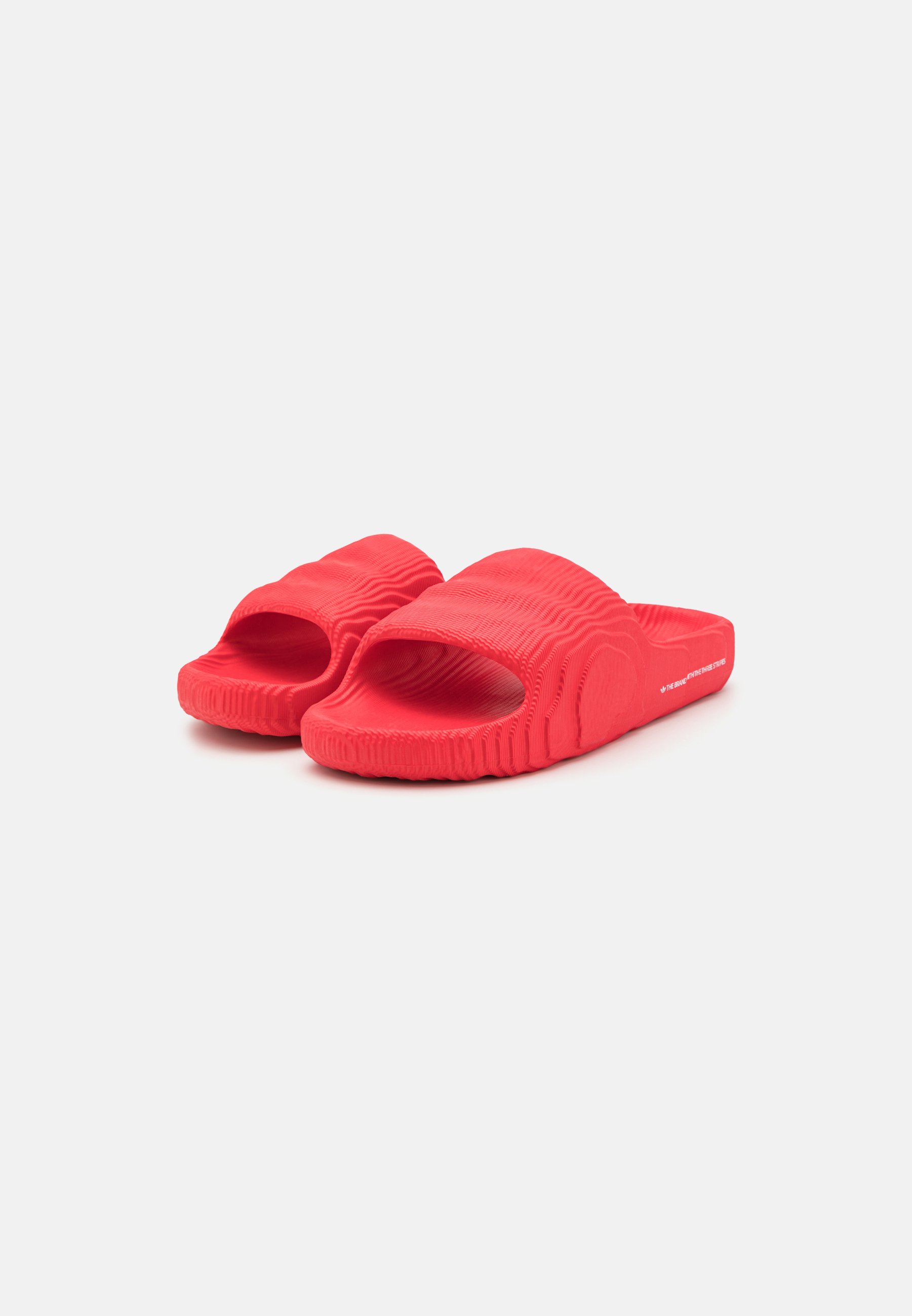 ADILETTE 22 - Pool slides
