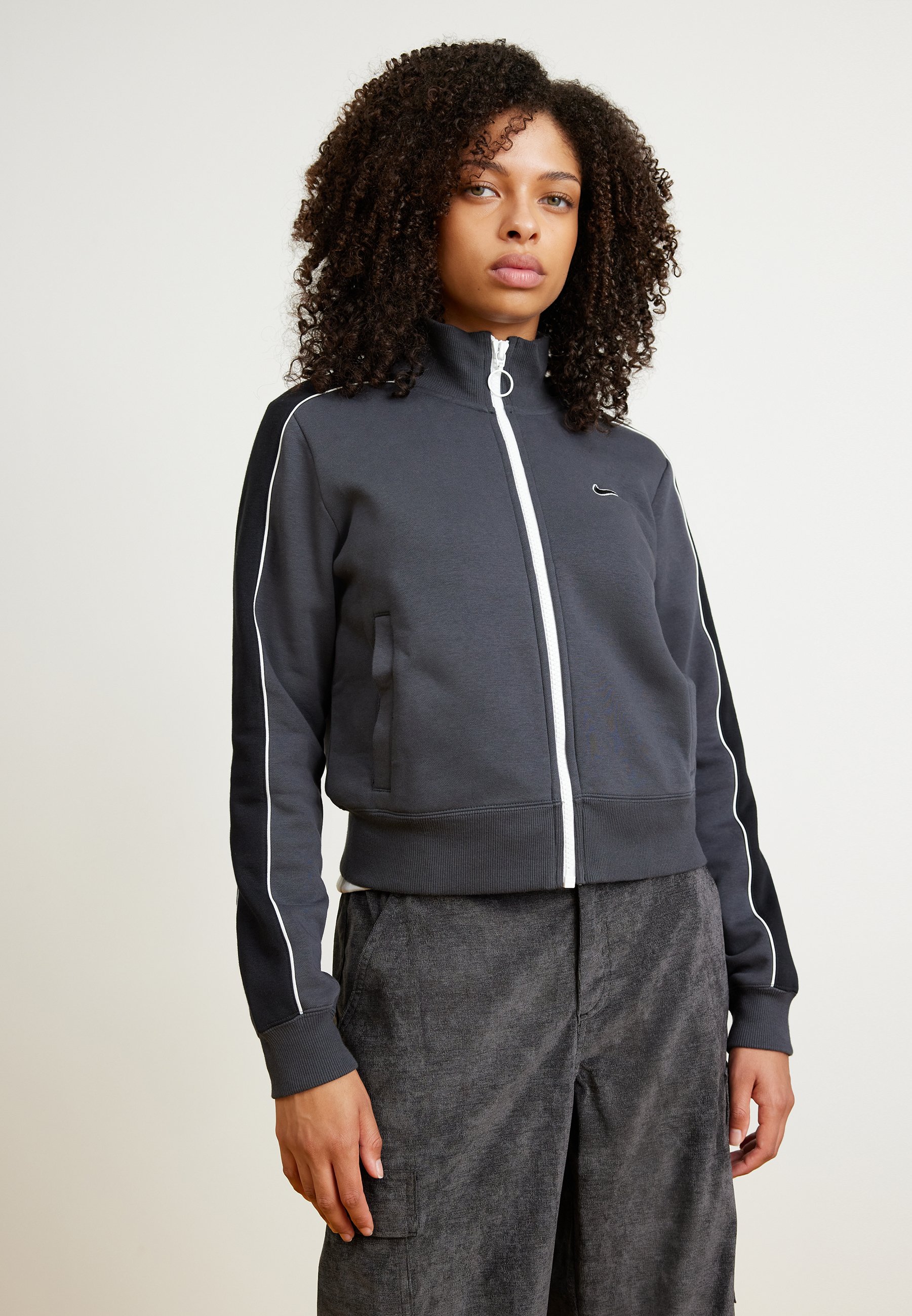 Zip-up sweatshirt