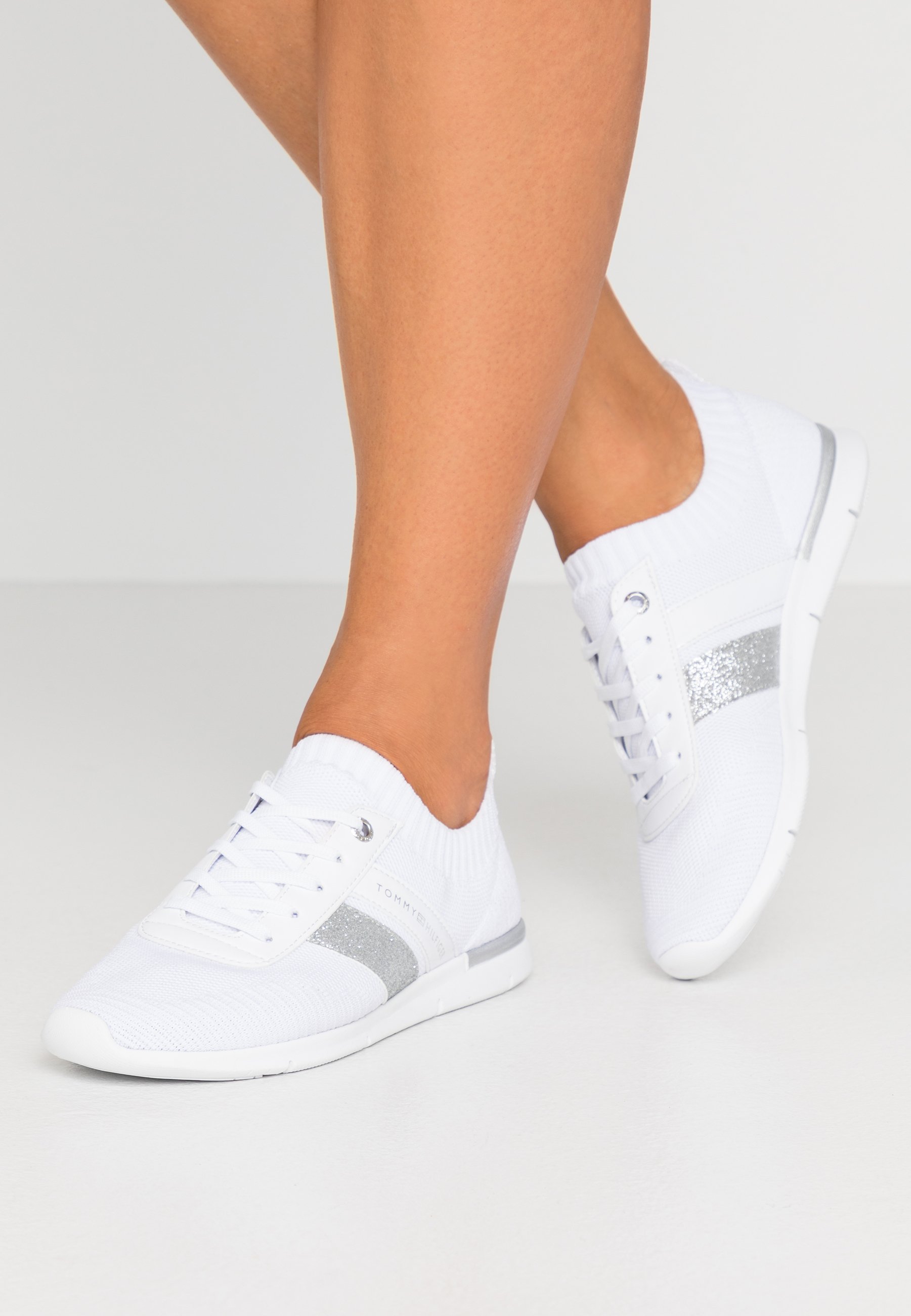 FEMININE LIGHTWEIGHT- Trainers